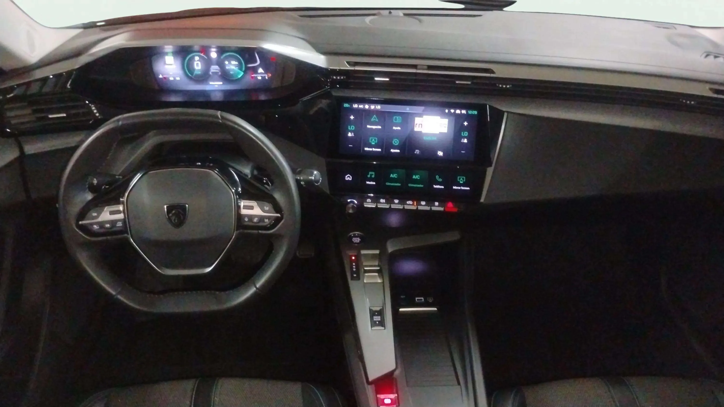 Peugeot 308 Active BlueHDi 130 EAT8 - foto 18