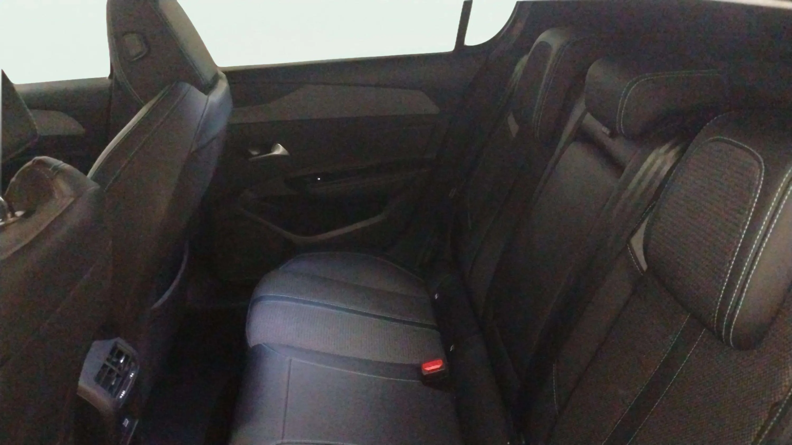 Peugeot 308 Active BlueHDi 130 EAT8 - foto 13