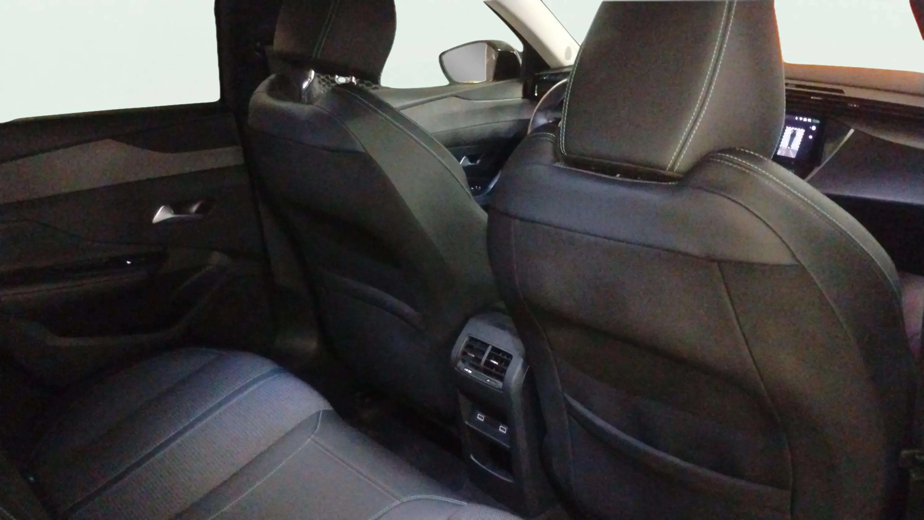 Peugeot 308 Active BlueHDi 130 EAT8 - foto 15