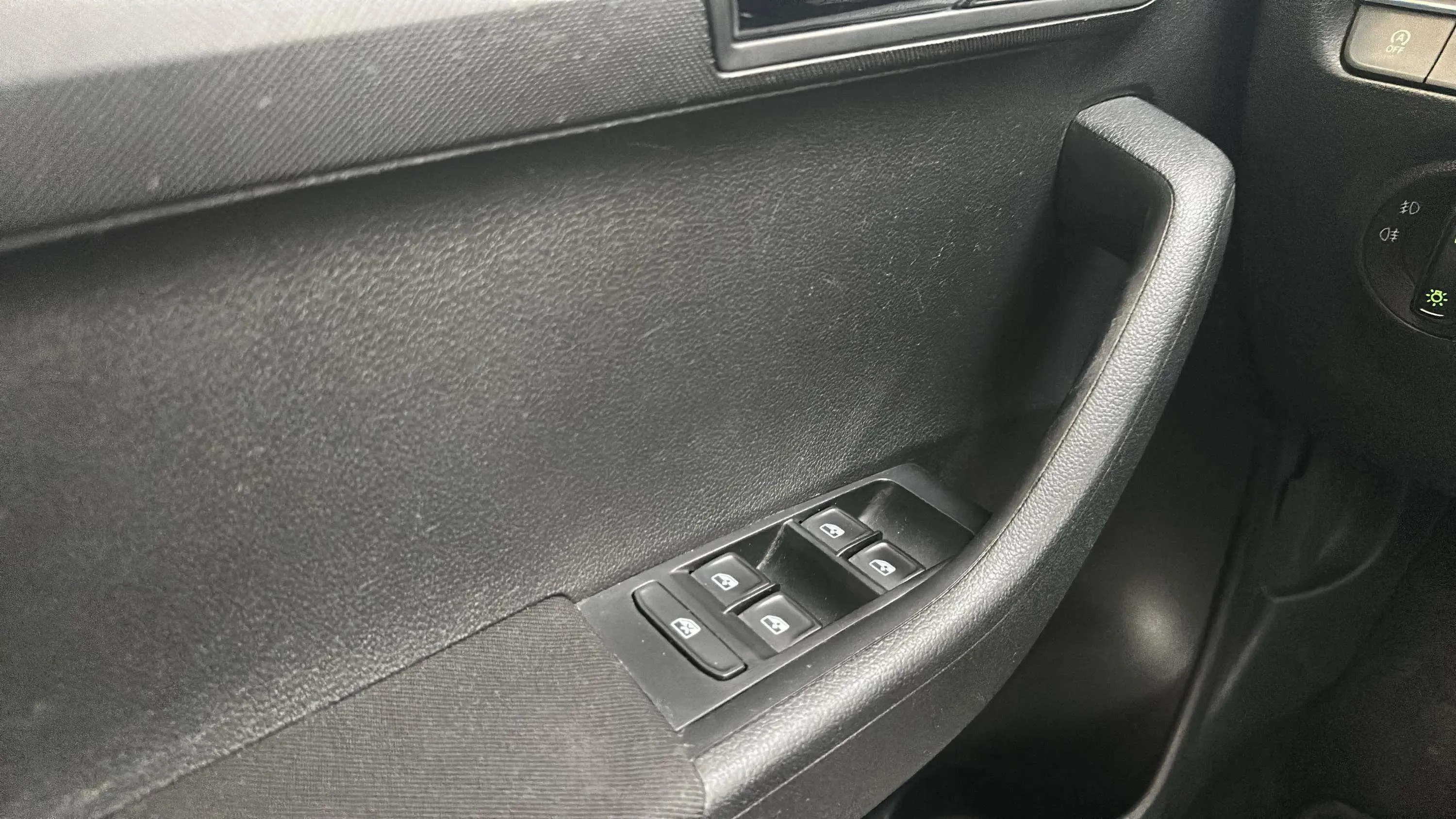 Škoda Fabia 1.0 MPI Ambition - foto 22