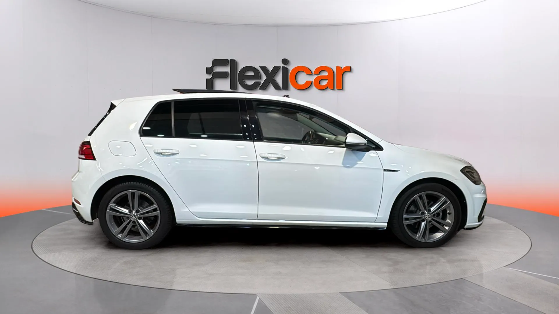 Volkswagen Golf Sport R-Line 2.0 TDI DSG - foto 8