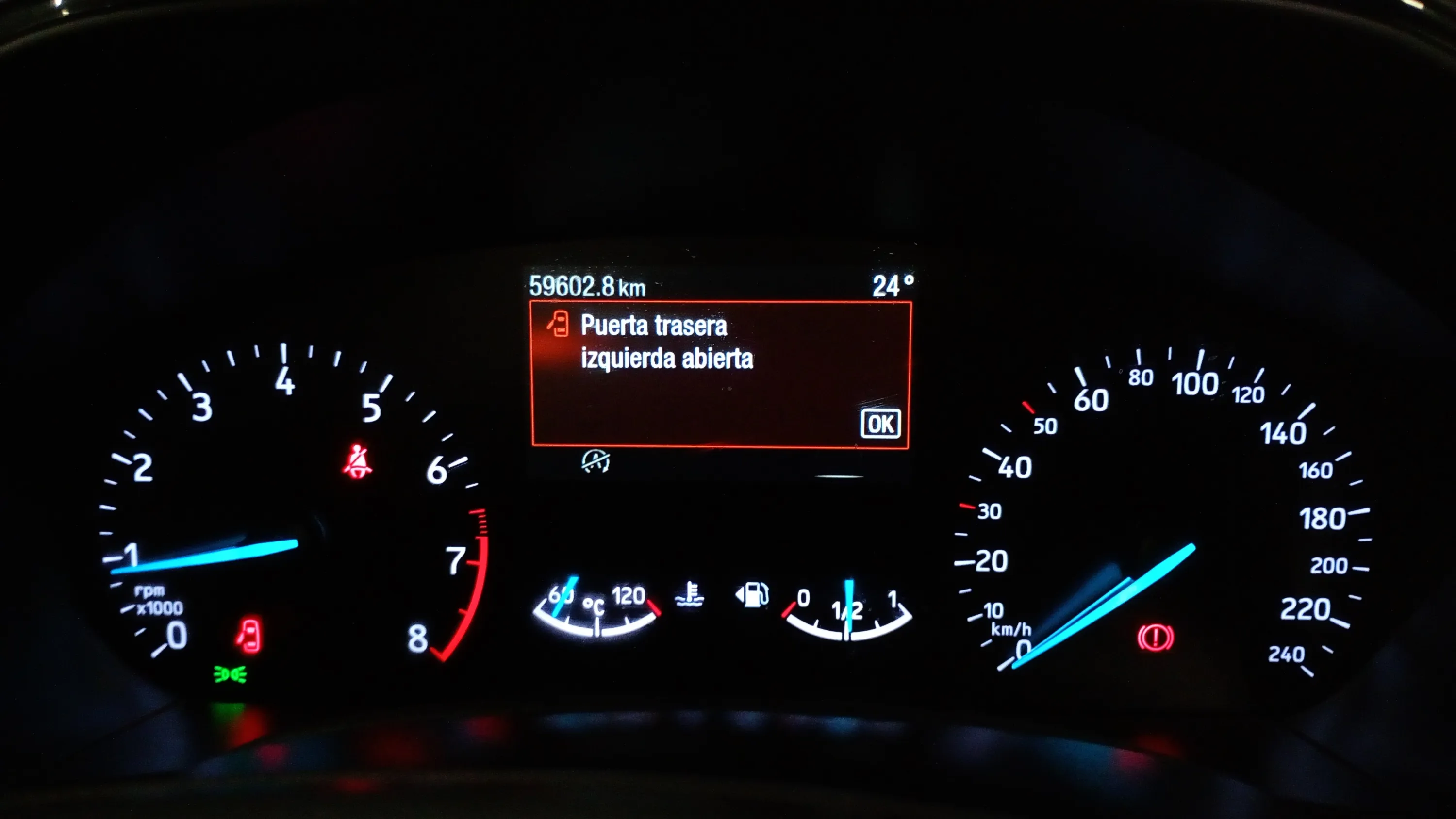 Ford Focus 1.0 EcoBoost MHEV ST-Line - foto 8