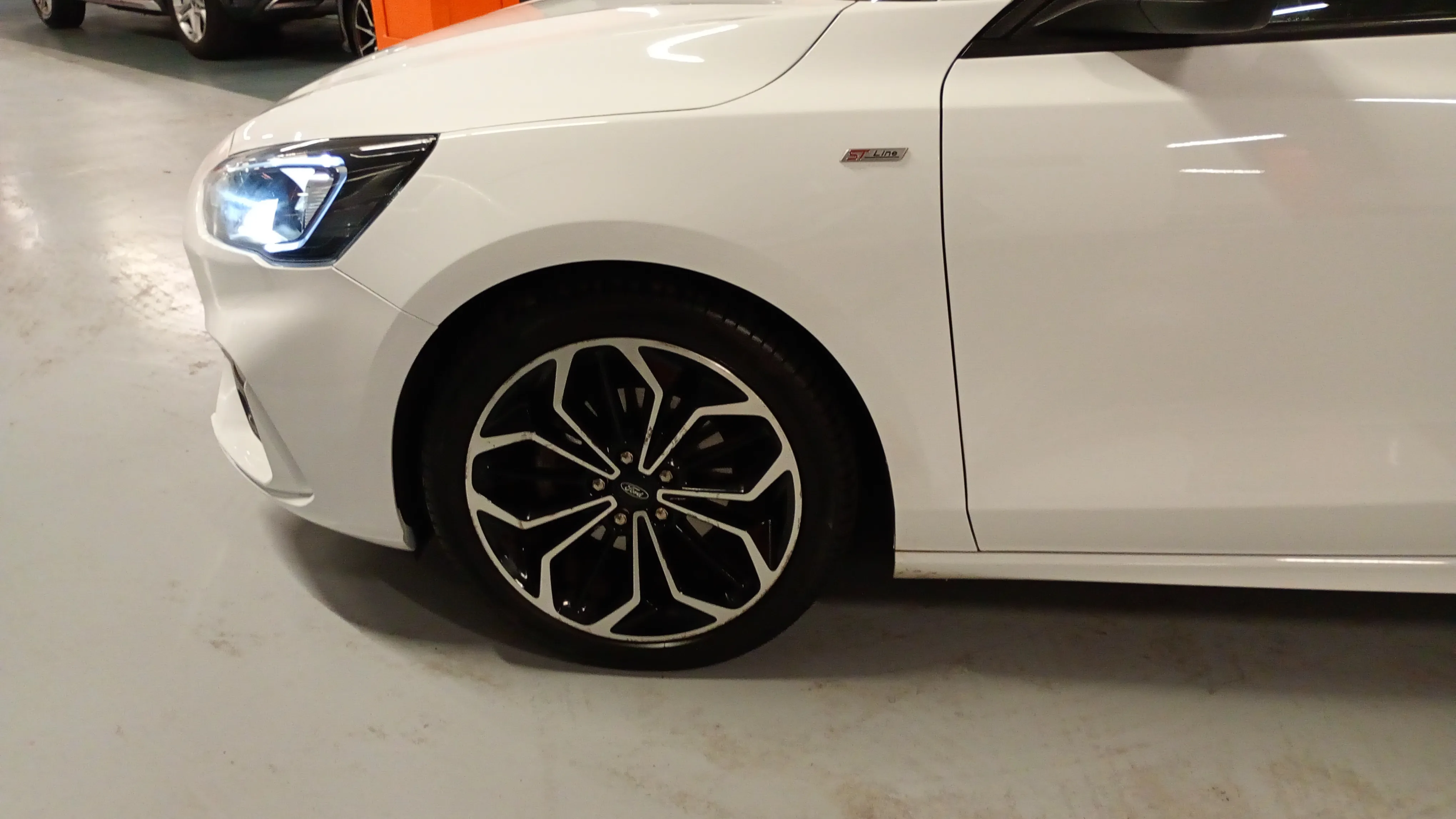 Ford Focus 1.0 EcoBoost MHEV ST-Line - foto 14