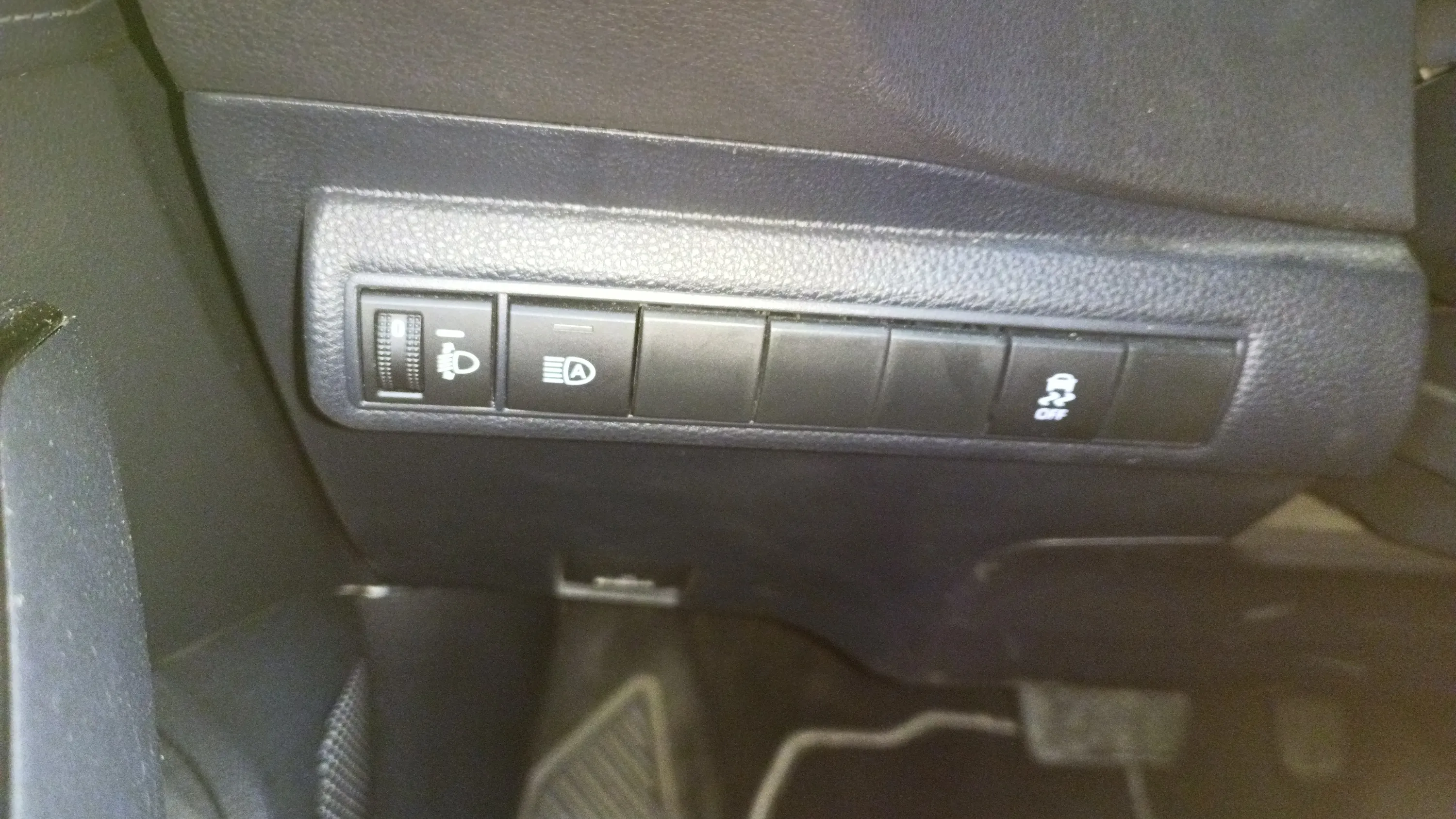 Toyota Corolla 1.8 125H Active Tech E-CVT - foto 24