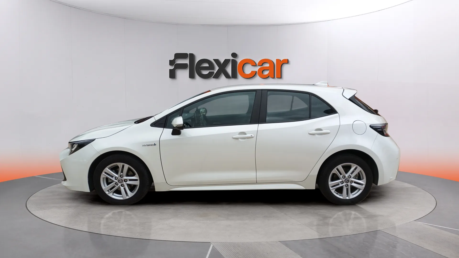 Toyota Corolla 1.8 125H Active Tech E-CVT - foto 8