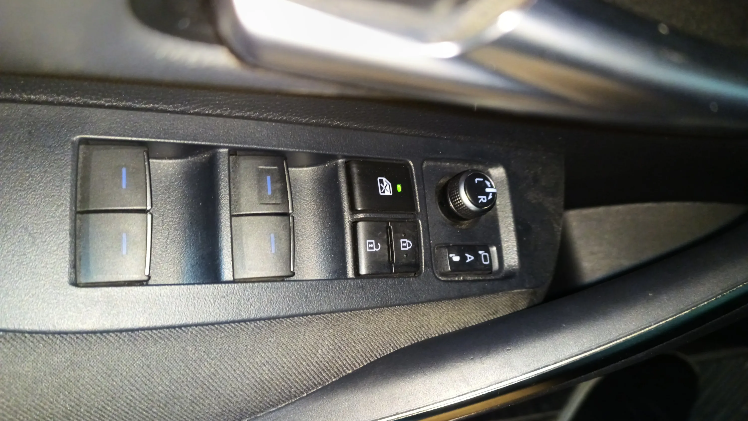 Toyota Corolla 1.8 125H Active Tech E-CVT - foto 22