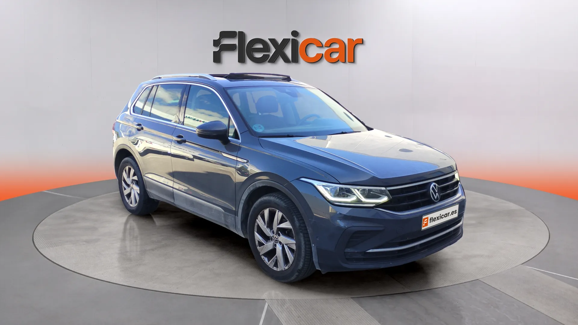 Volkswagen Tiguan Life 2.0 TDI DSG - foto 1