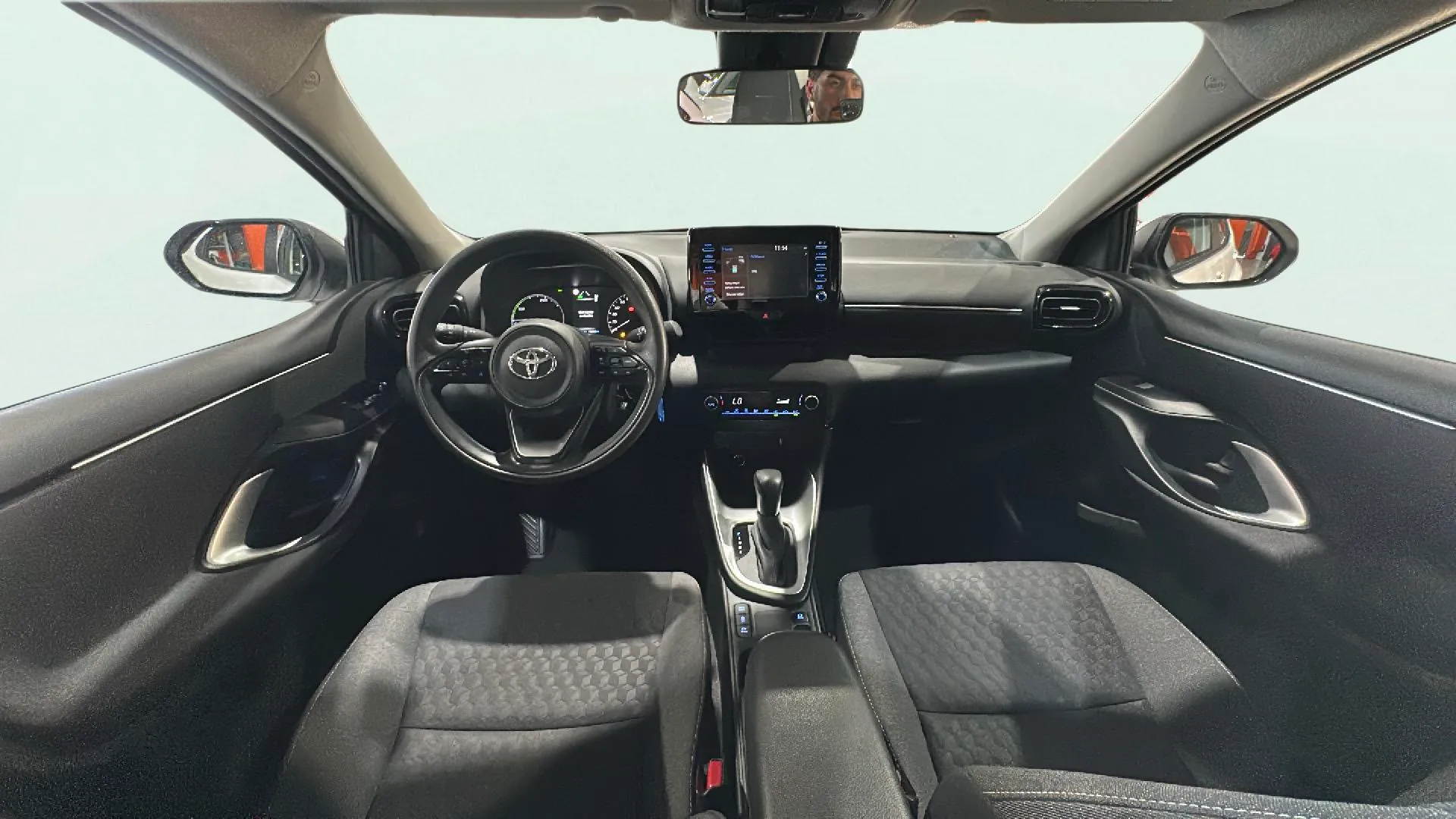 Toyota Yaris 1.5 120H Active Tech - foto 9