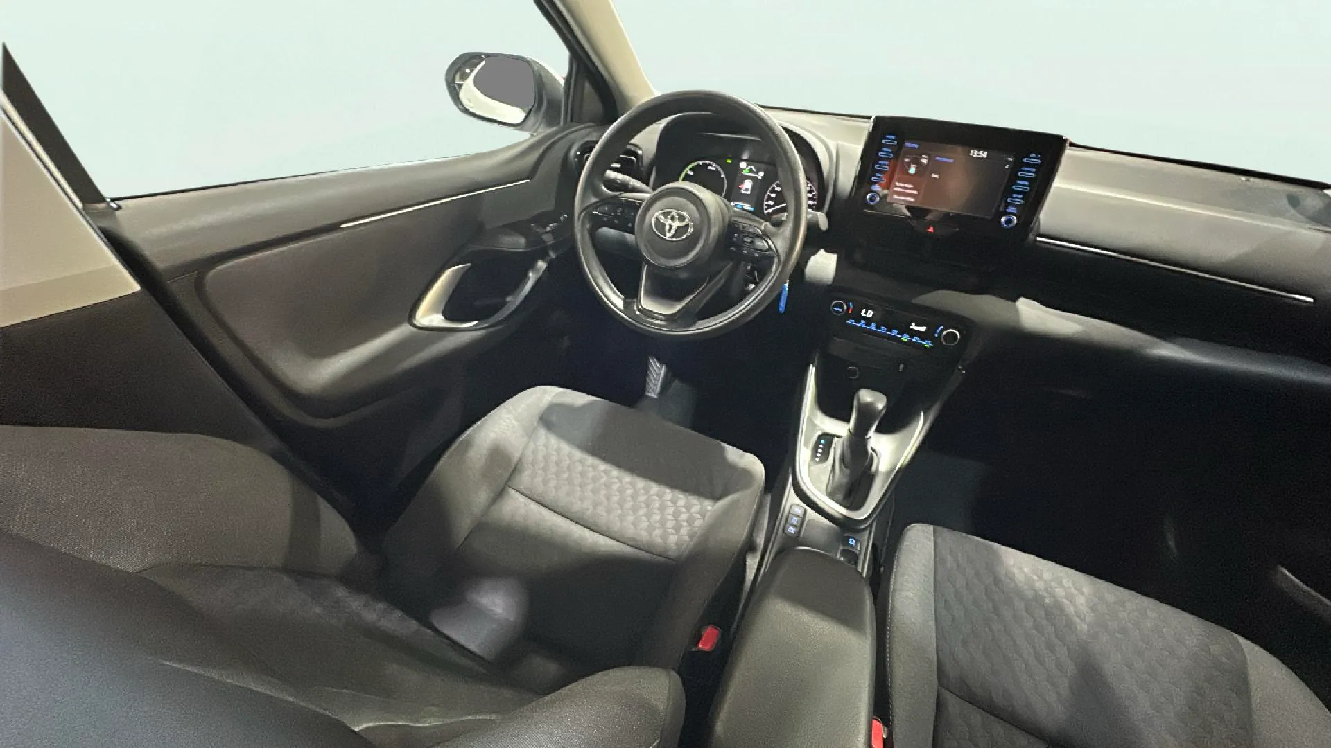 Toyota Yaris 1.5 120H Active Tech - foto 17