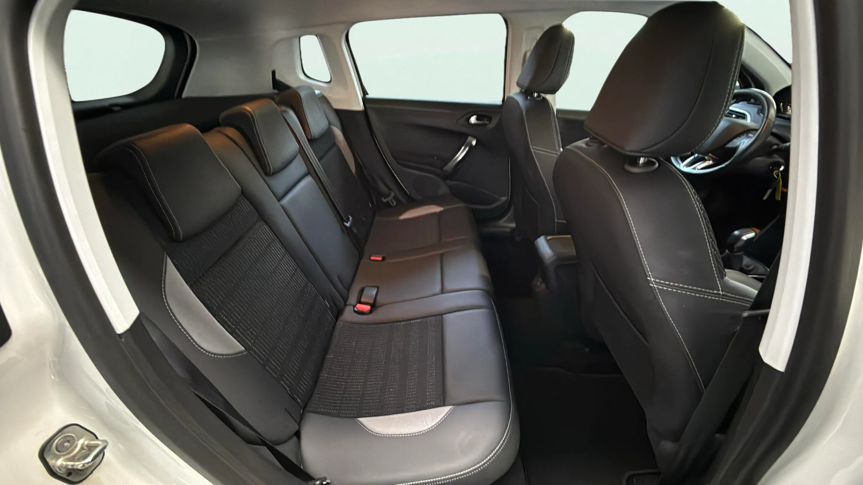 Peugeot 2008 Access 1.2L PureTech - foto 14