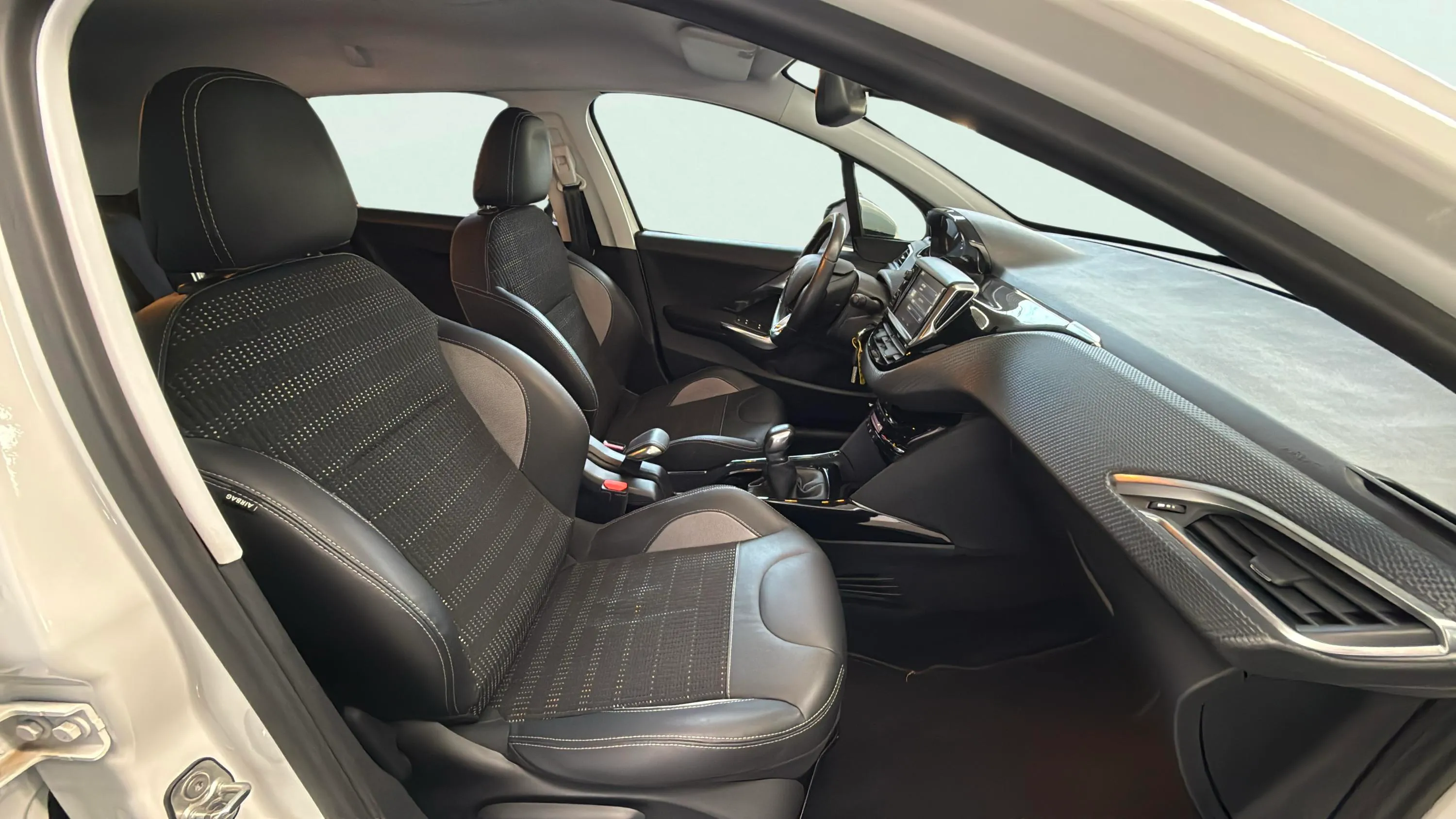 Peugeot 2008 Access 1.2L PureTech - foto 15