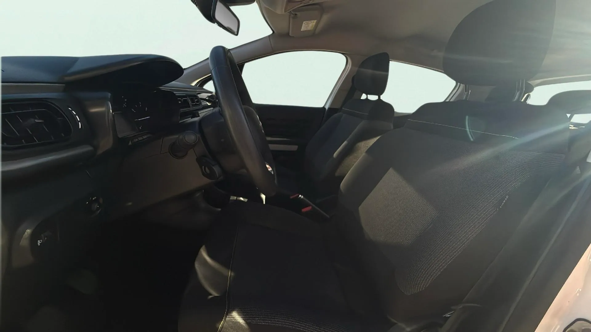 Citroën C3 PureTech Plus - foto 16