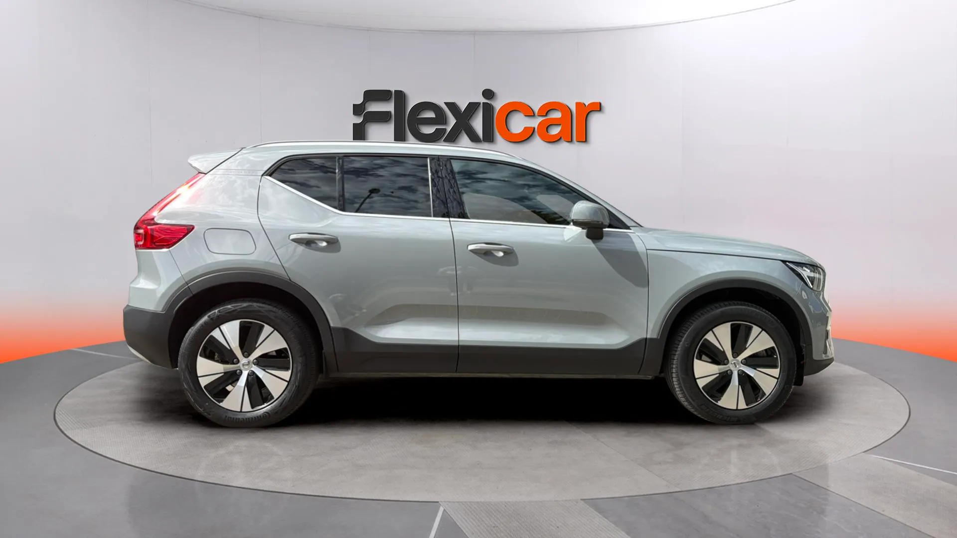Volvo XC40 1.5 T4 Recharge PHEV Plus Dark - foto 2