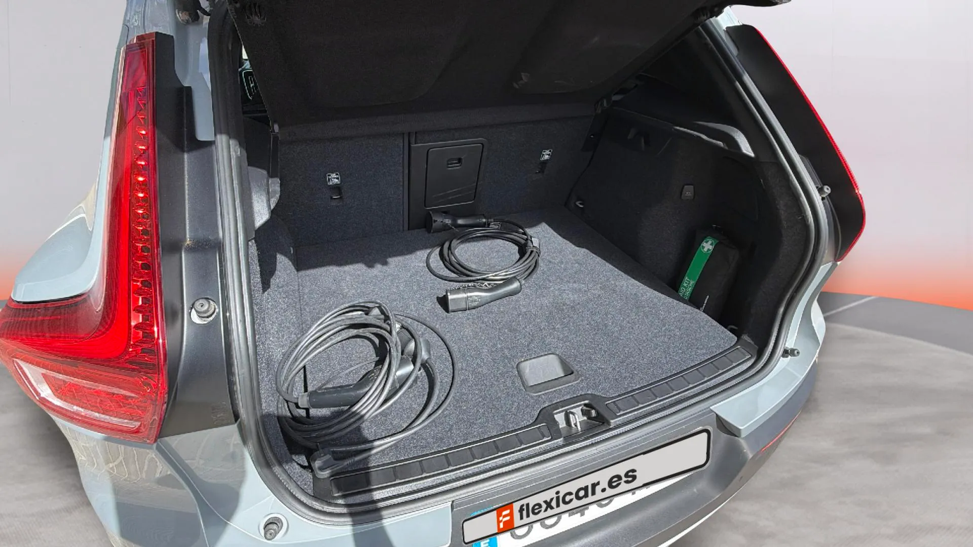 Volvo XC40 1.5 T4 Recharge PHEV Plus Dark - foto 15