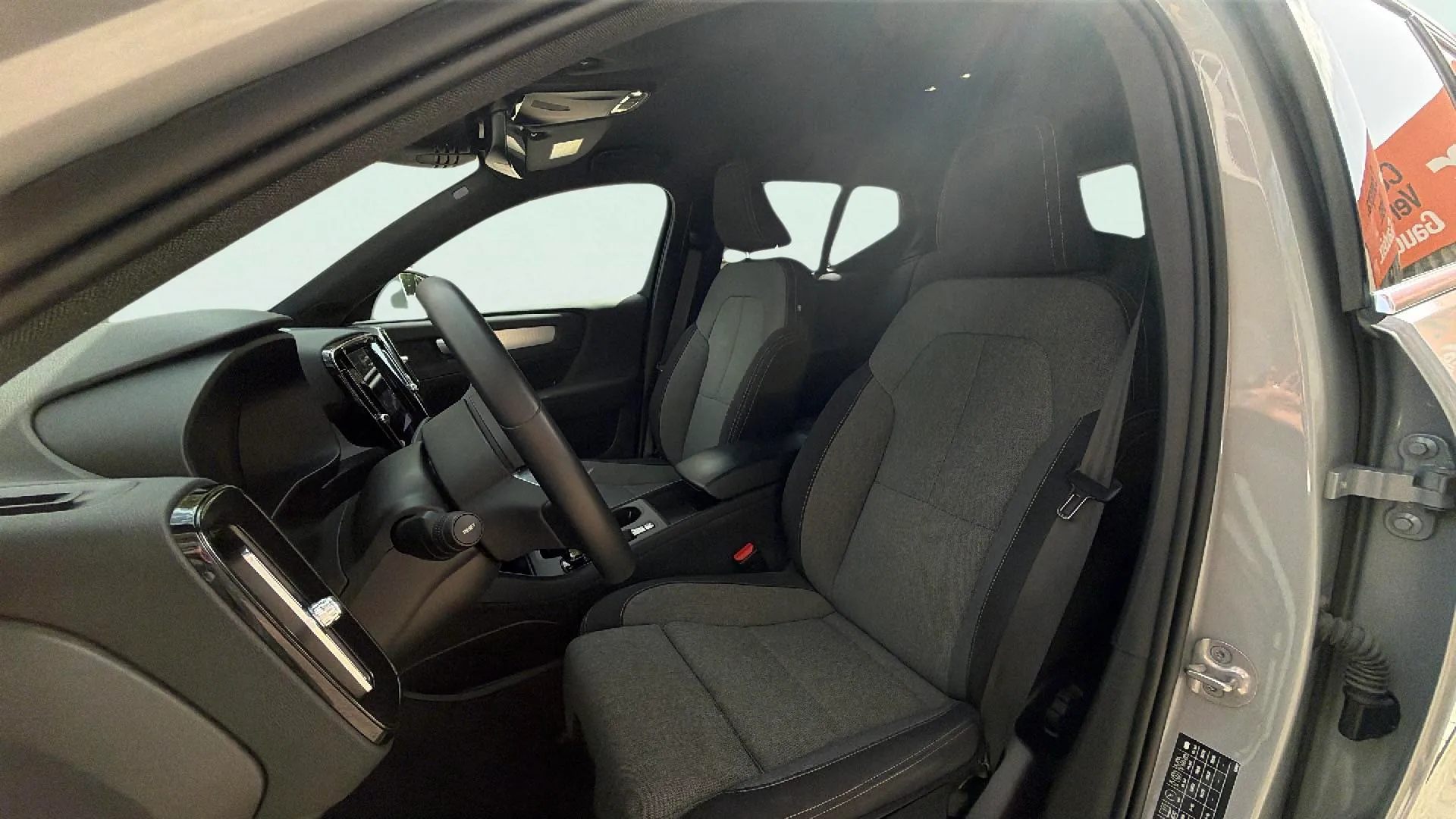 Volvo XC40 1.5 T4 Recharge PHEV Plus Dark - foto 13