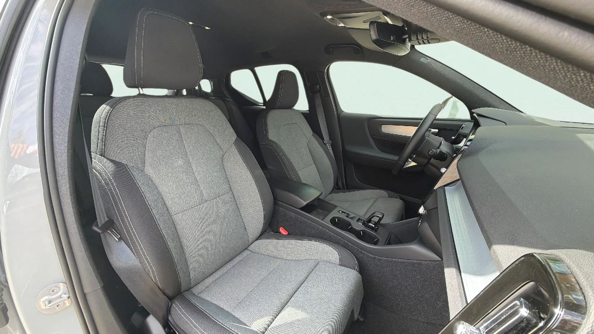 Volvo XC40 1.5 T4 Recharge PHEV Plus Dark - foto 12