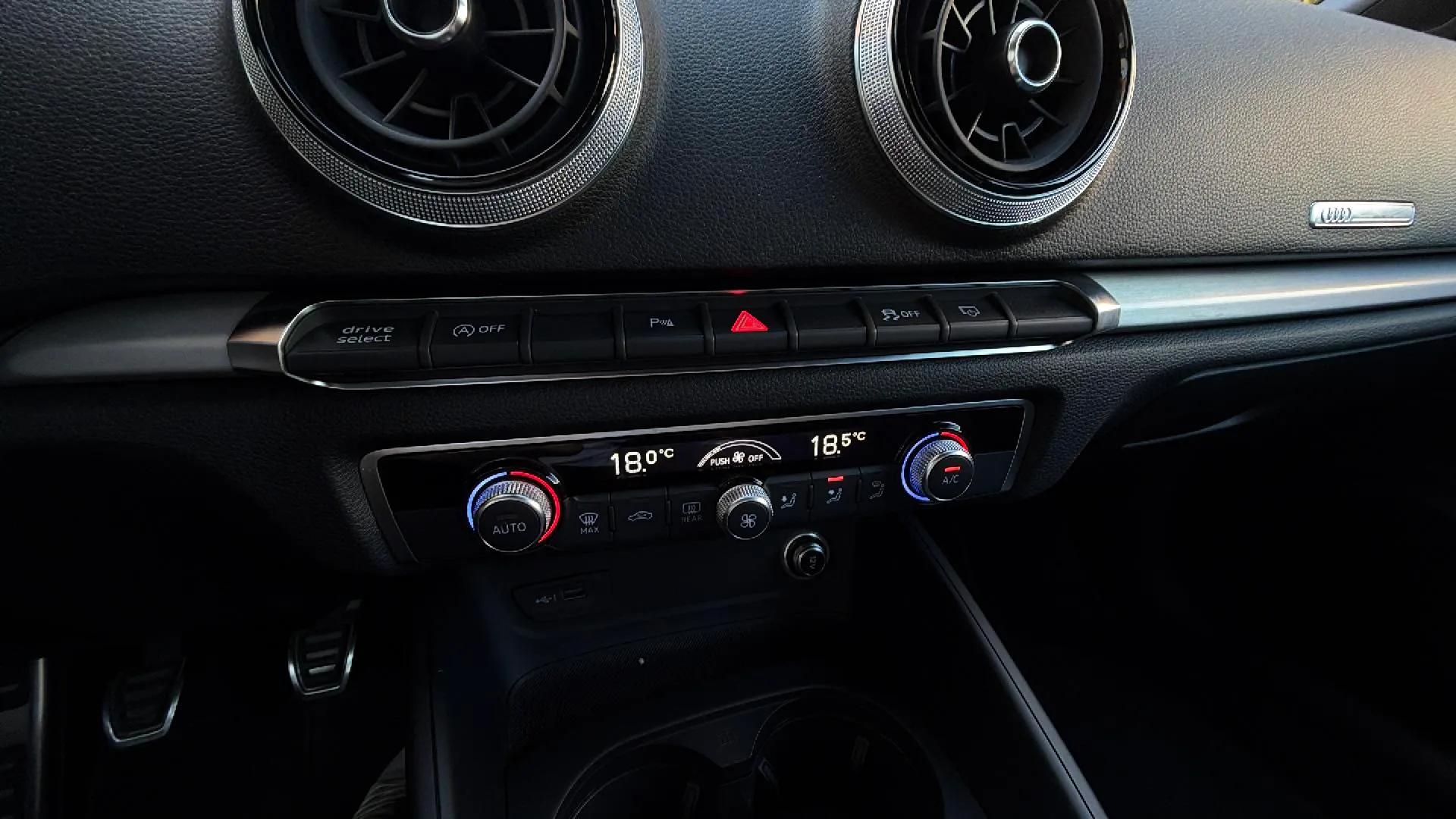 Audi A3 30 TFSI Sportback - foto 19
