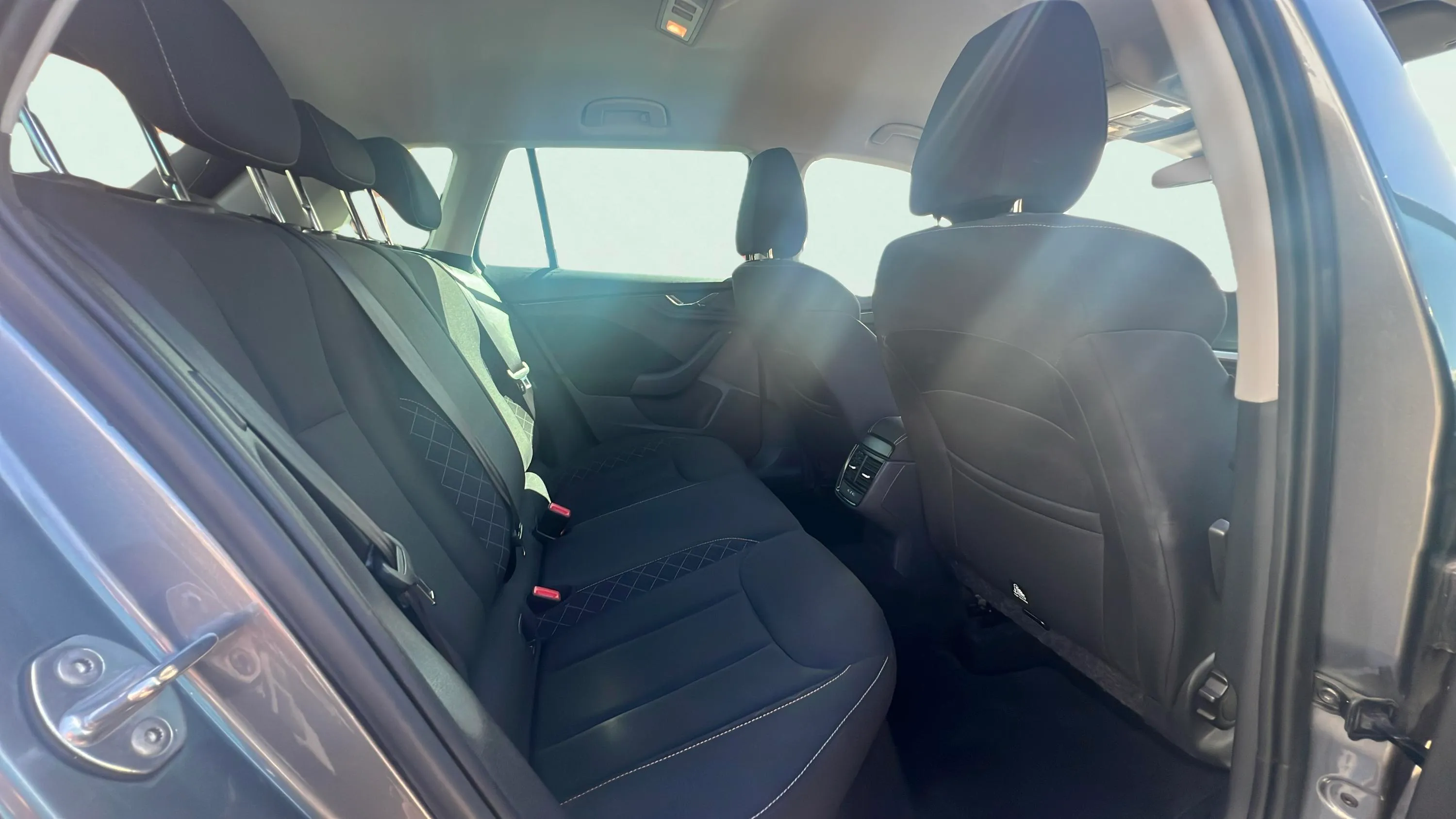 Škoda Kamiq 1.5 TSI Ambition - foto 16