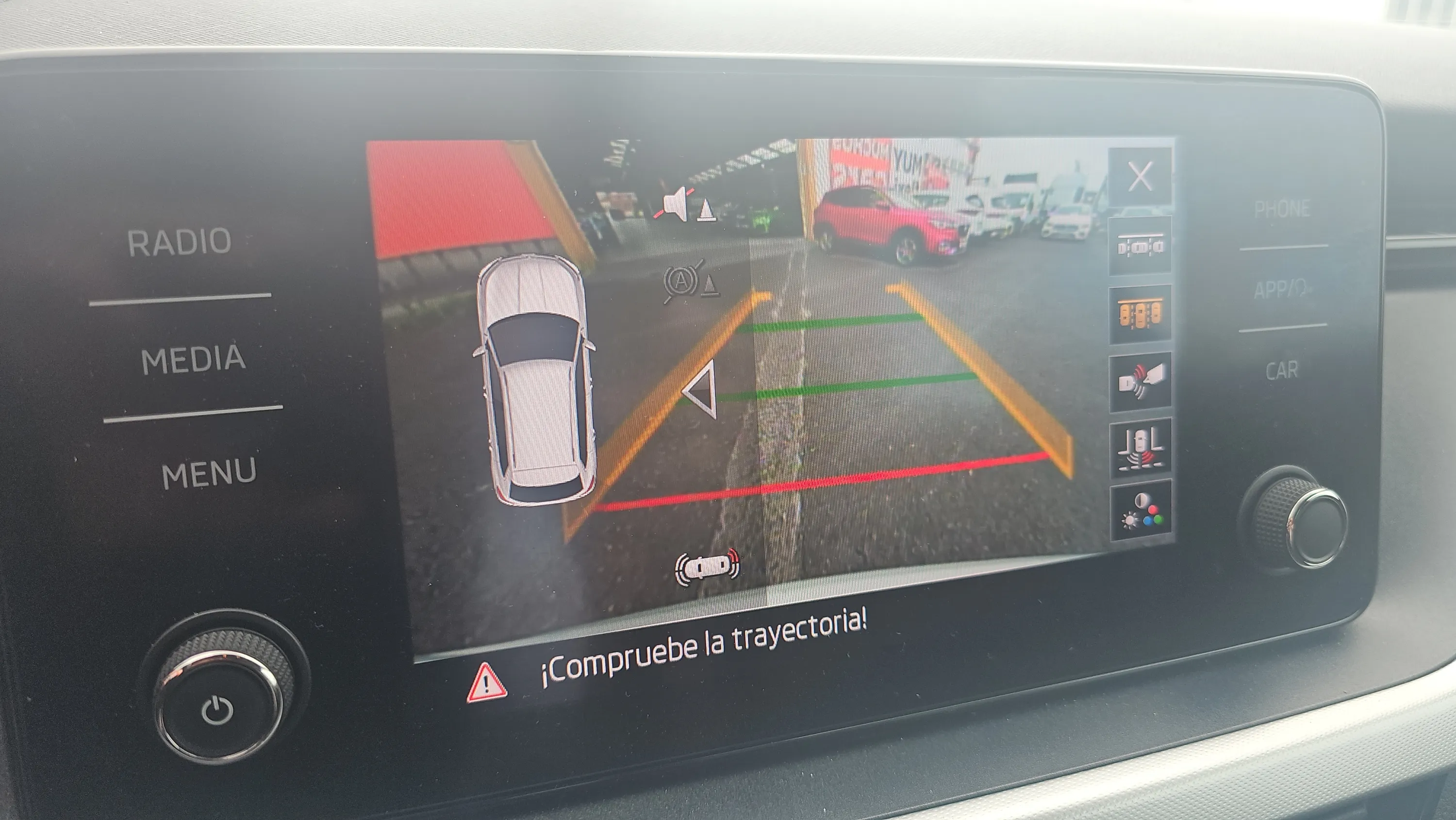 Škoda Kamiq 1.5 TSI DSG Ambition - foto 18