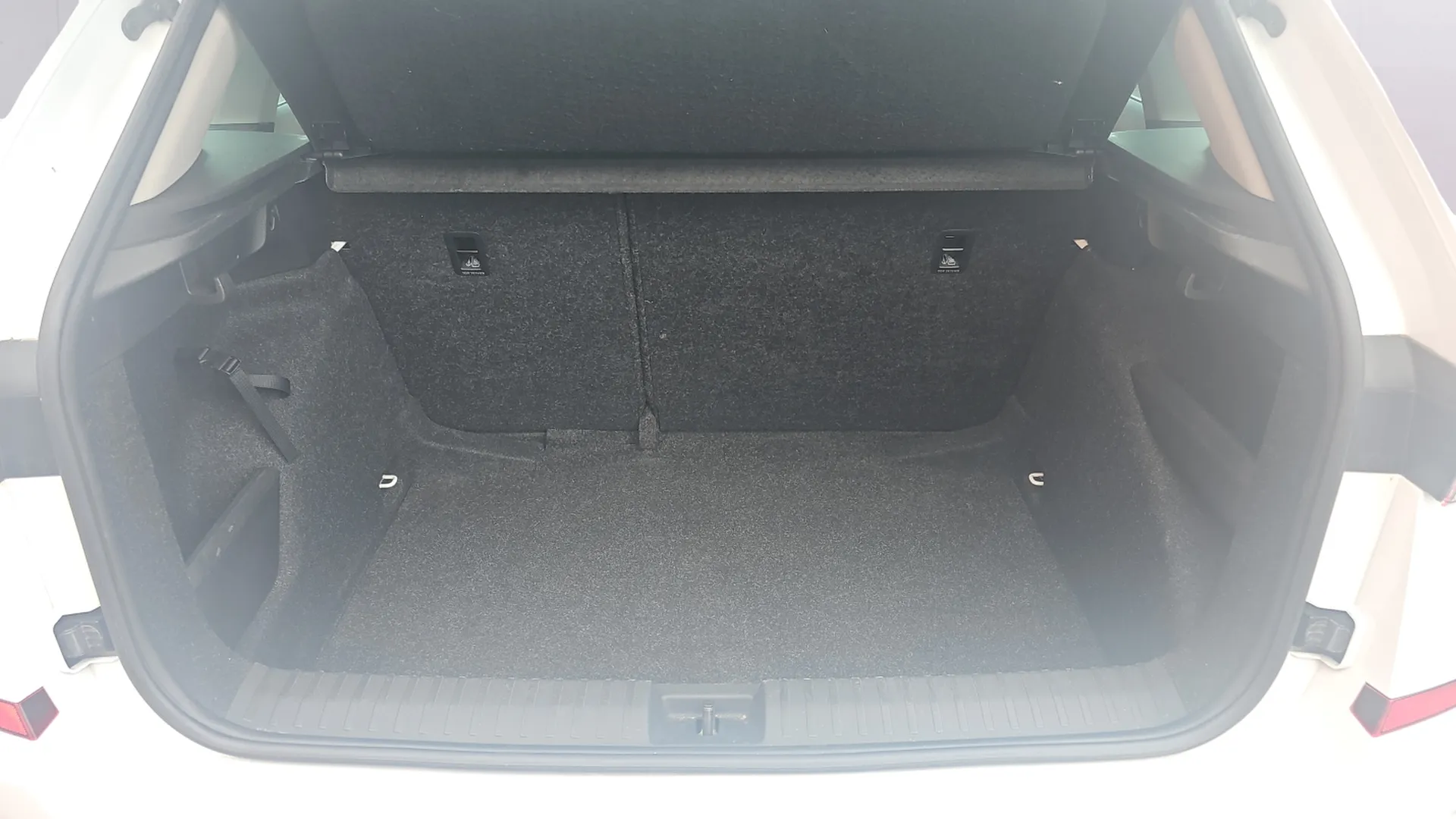 Škoda Kamiq 1.5 TSI DSG Ambition - foto 22