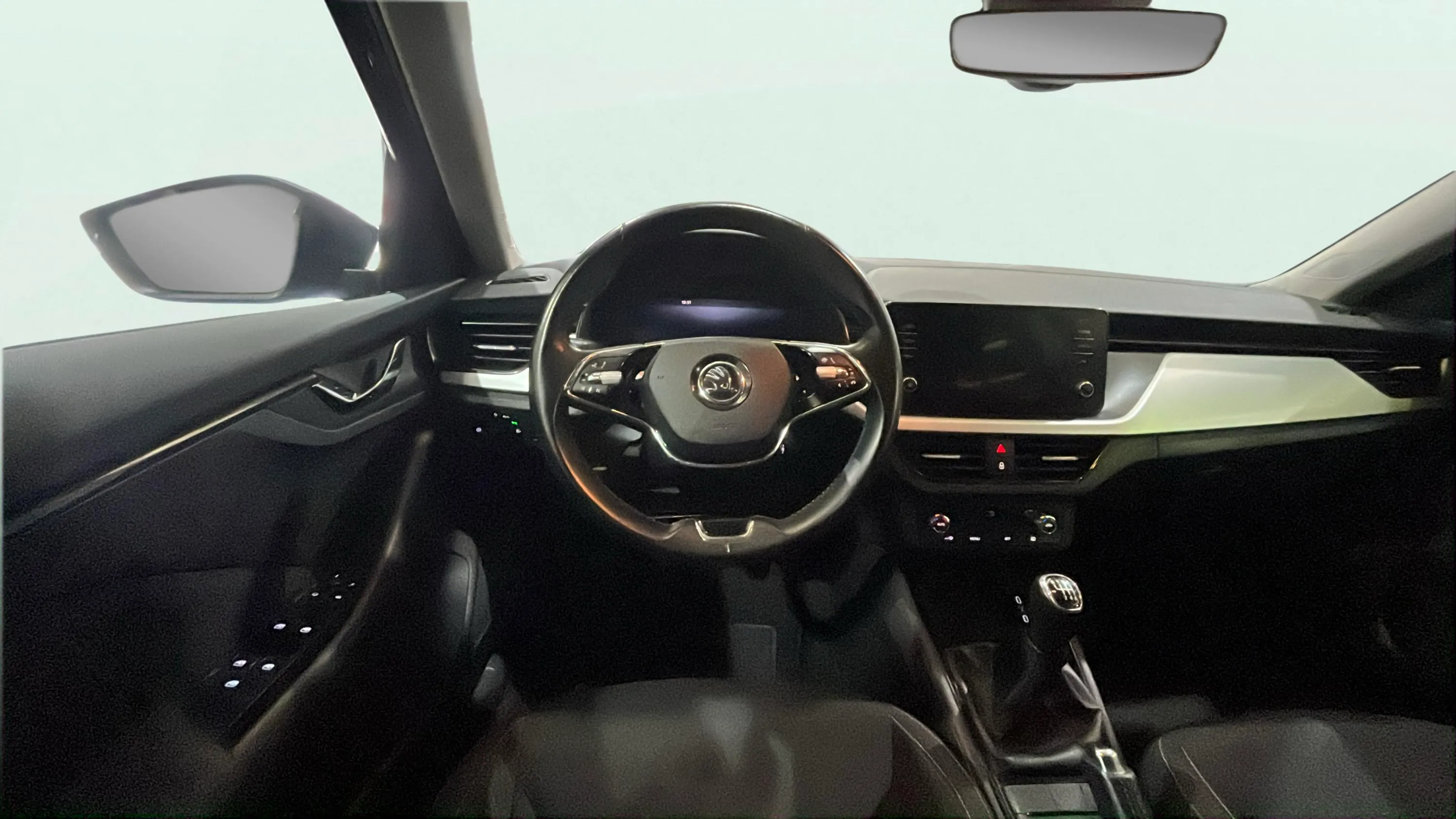 Škoda Kamiq 1.5 TSI DSG Ambition - foto 12