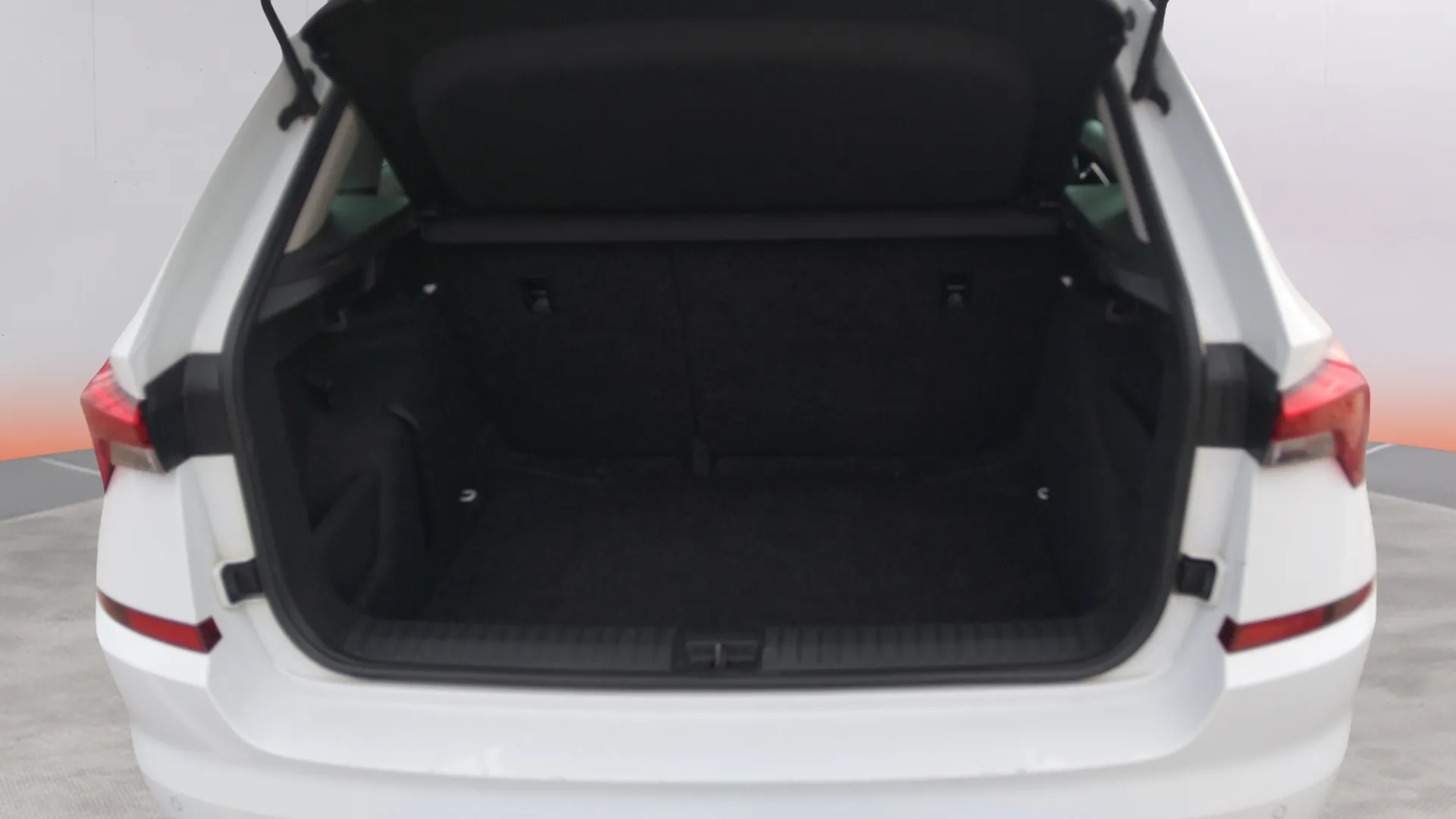 Škoda Kamiq 1.5 TSI Design - foto 9