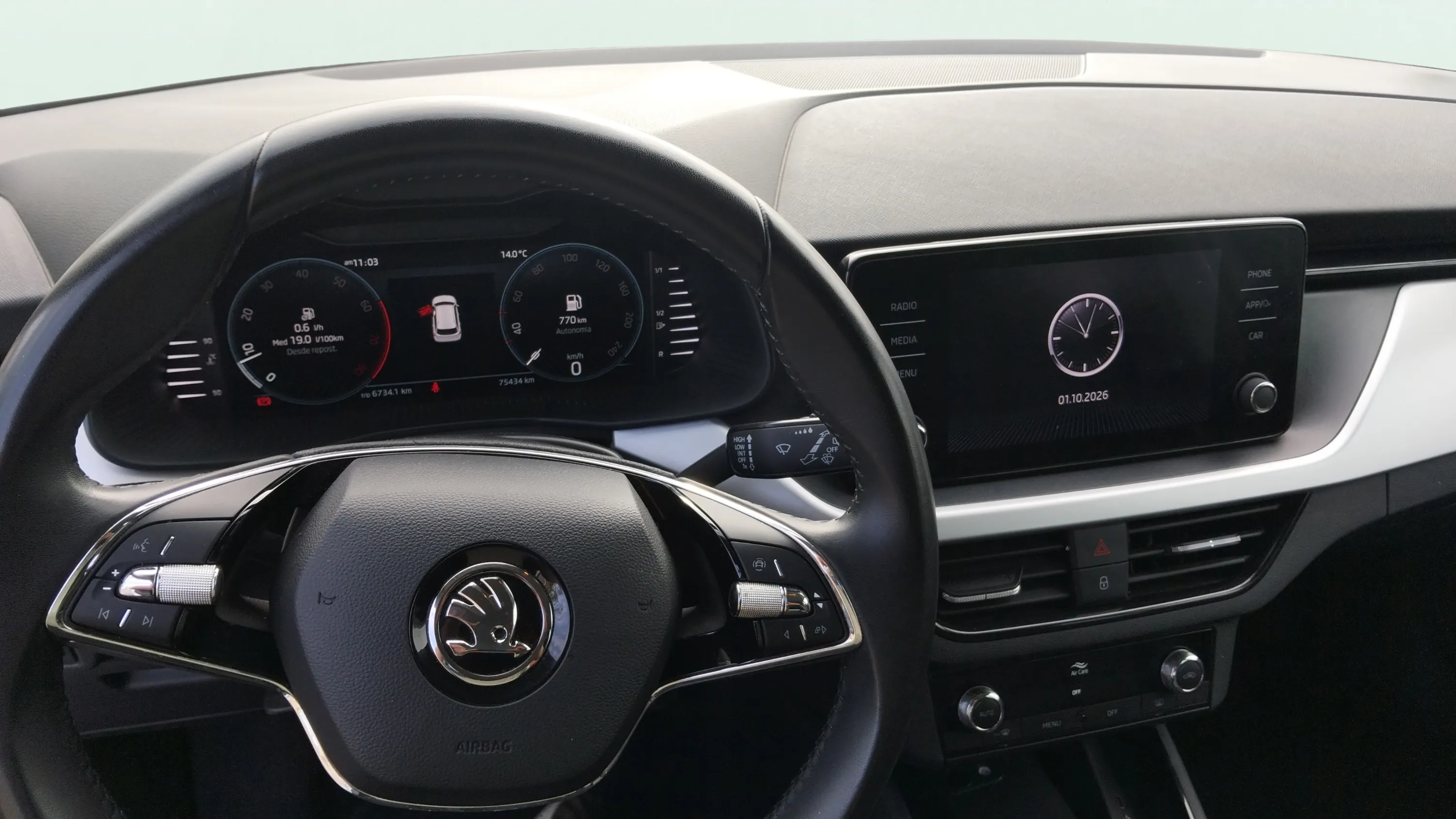 Škoda Kamiq 1.5 TSI Design - foto 16
