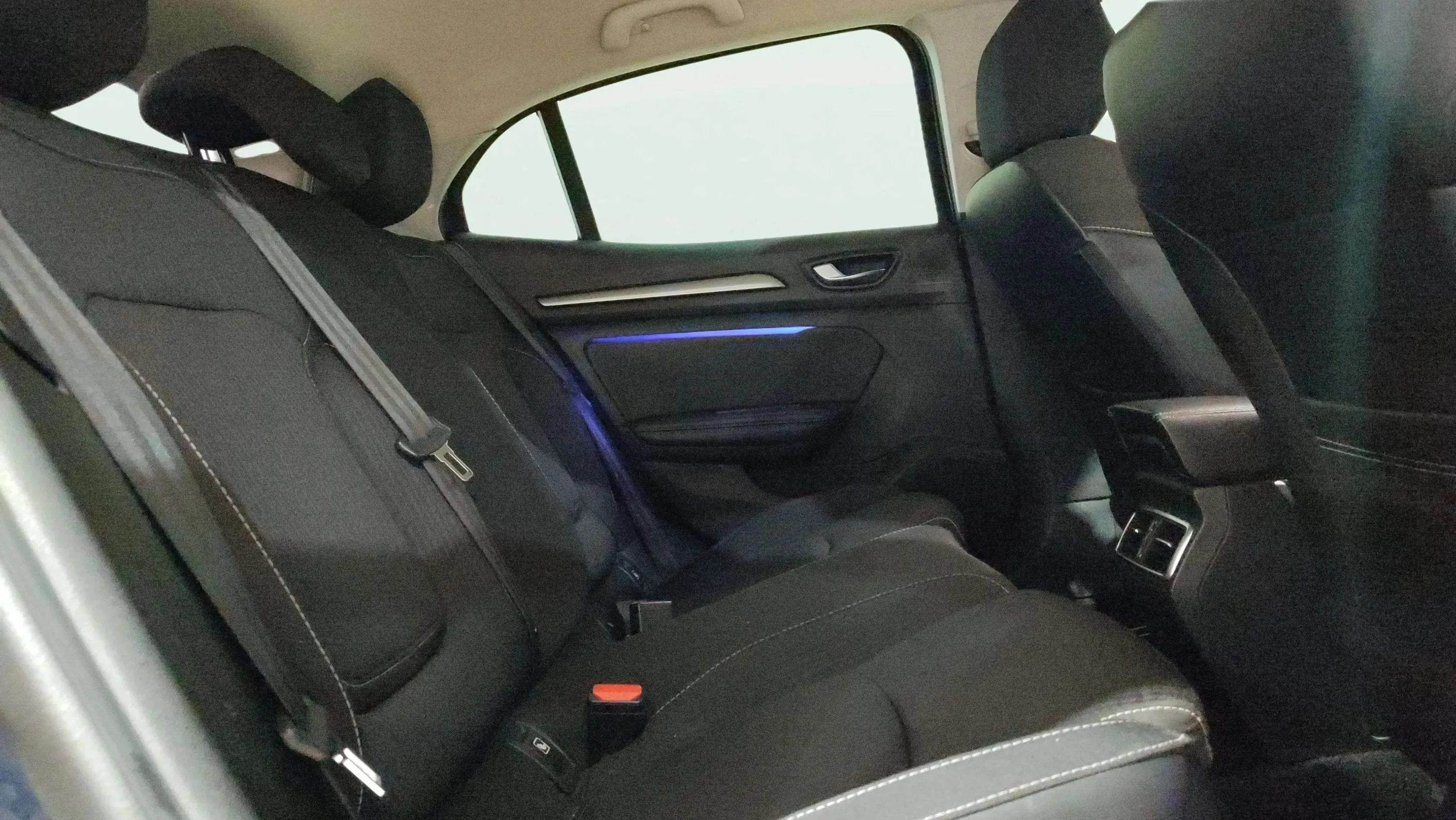 Renault Mégane Zen Energy TCe EDC - foto 17