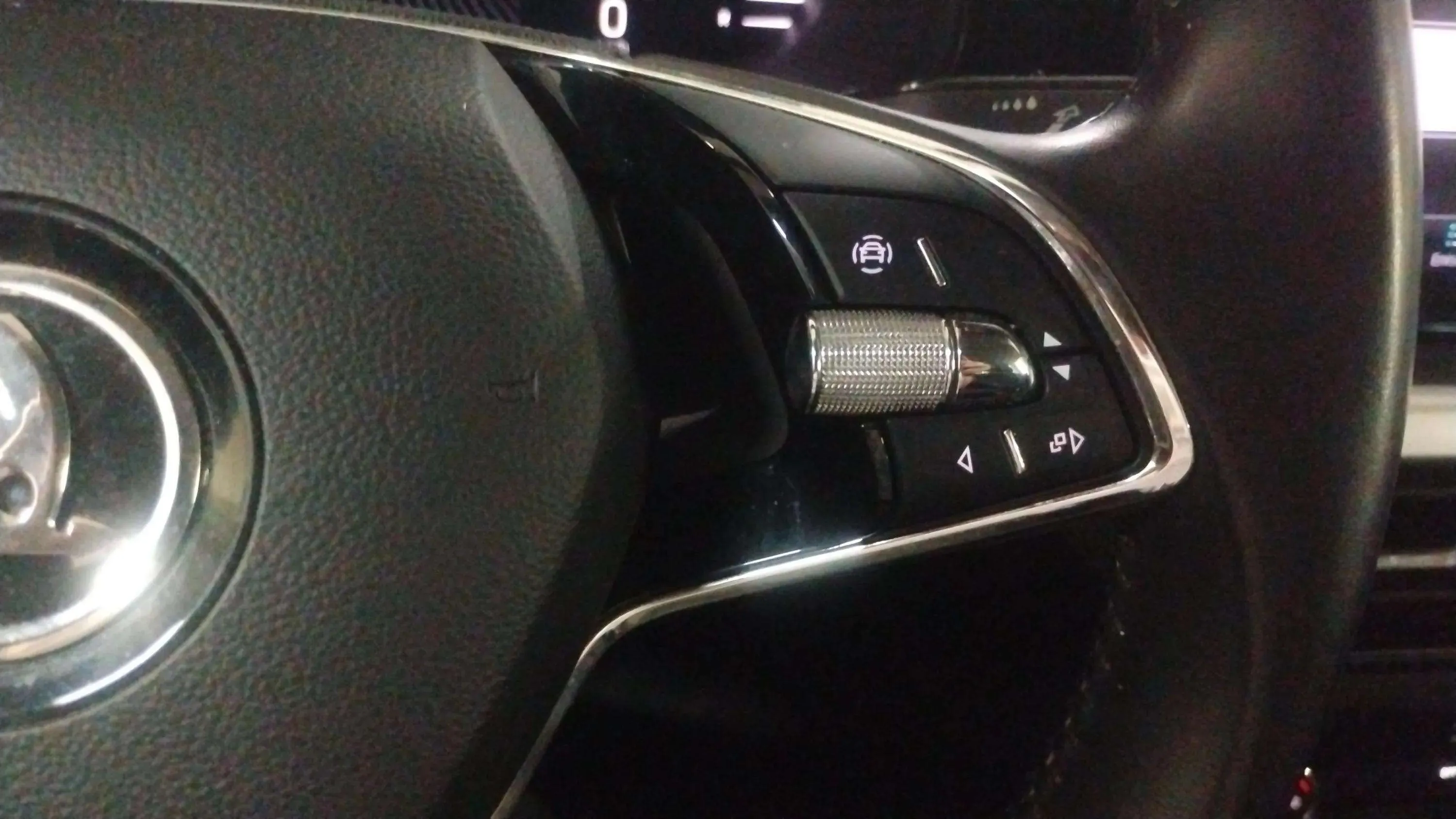 Škoda Kamiq 1.5 TSI DSG Ambition - foto 26