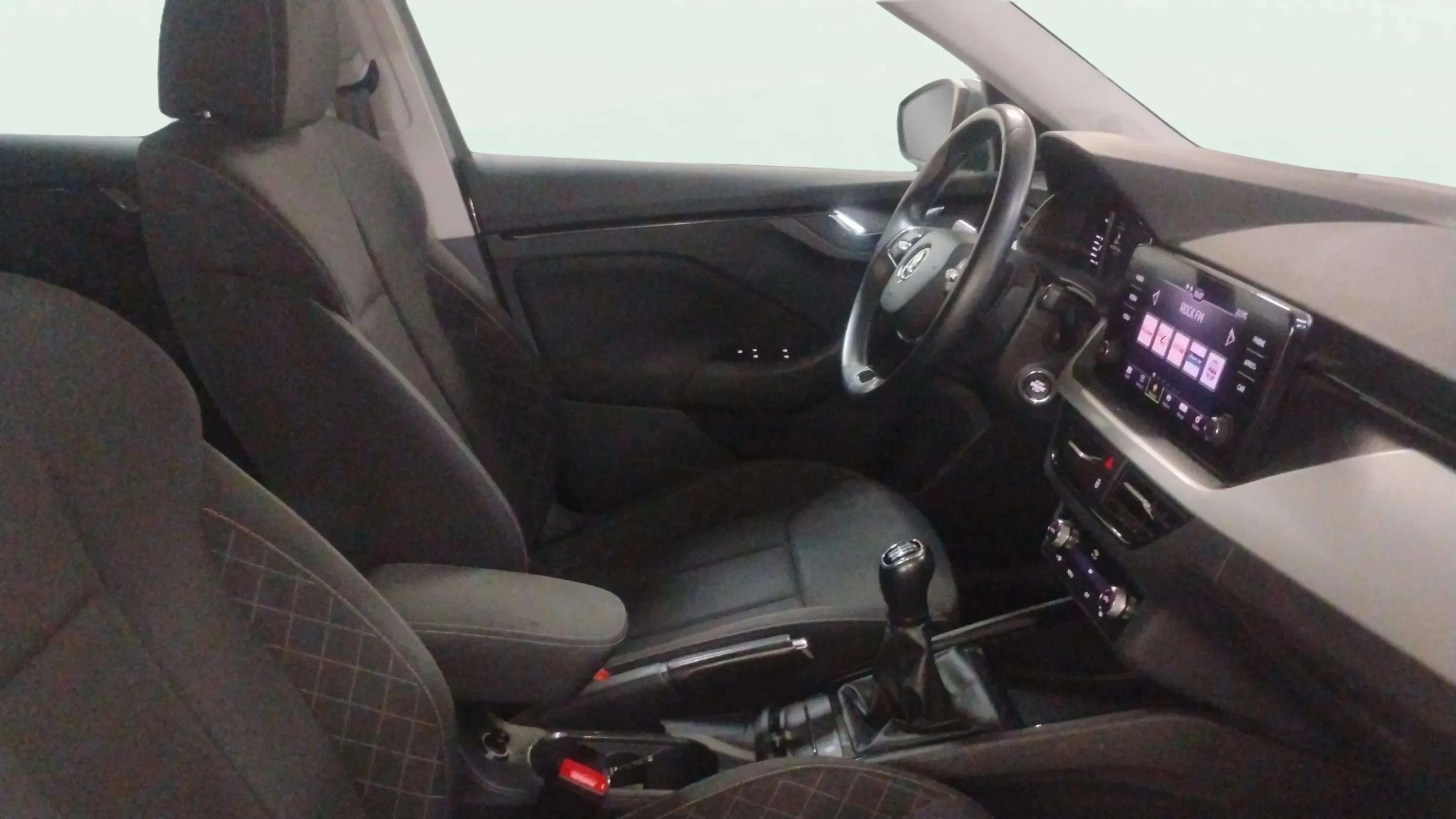 Škoda Kamiq 1.5 TSI DSG Ambition - foto 10