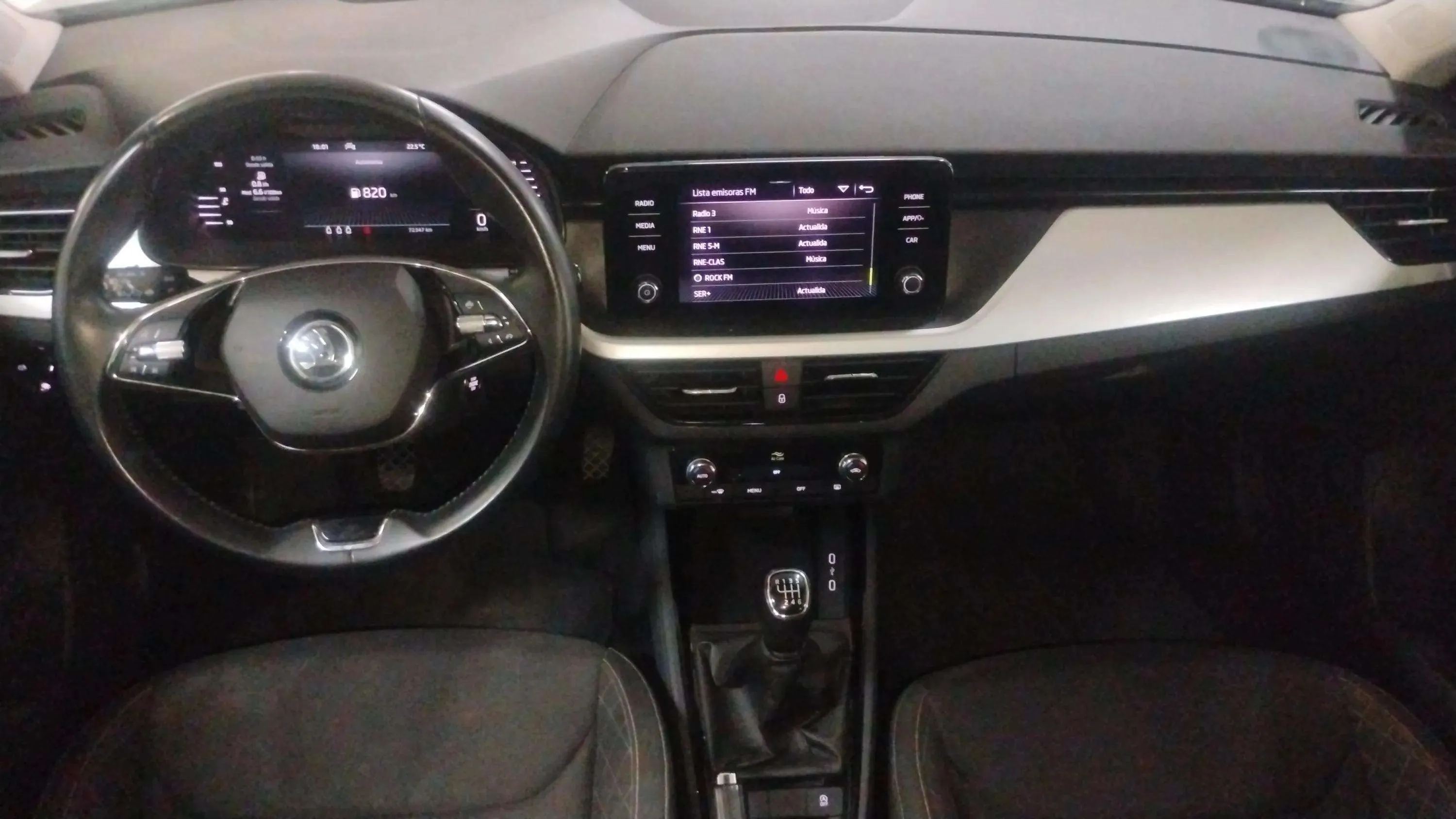 Škoda Kamiq 1.5 TSI DSG Ambition - foto 18