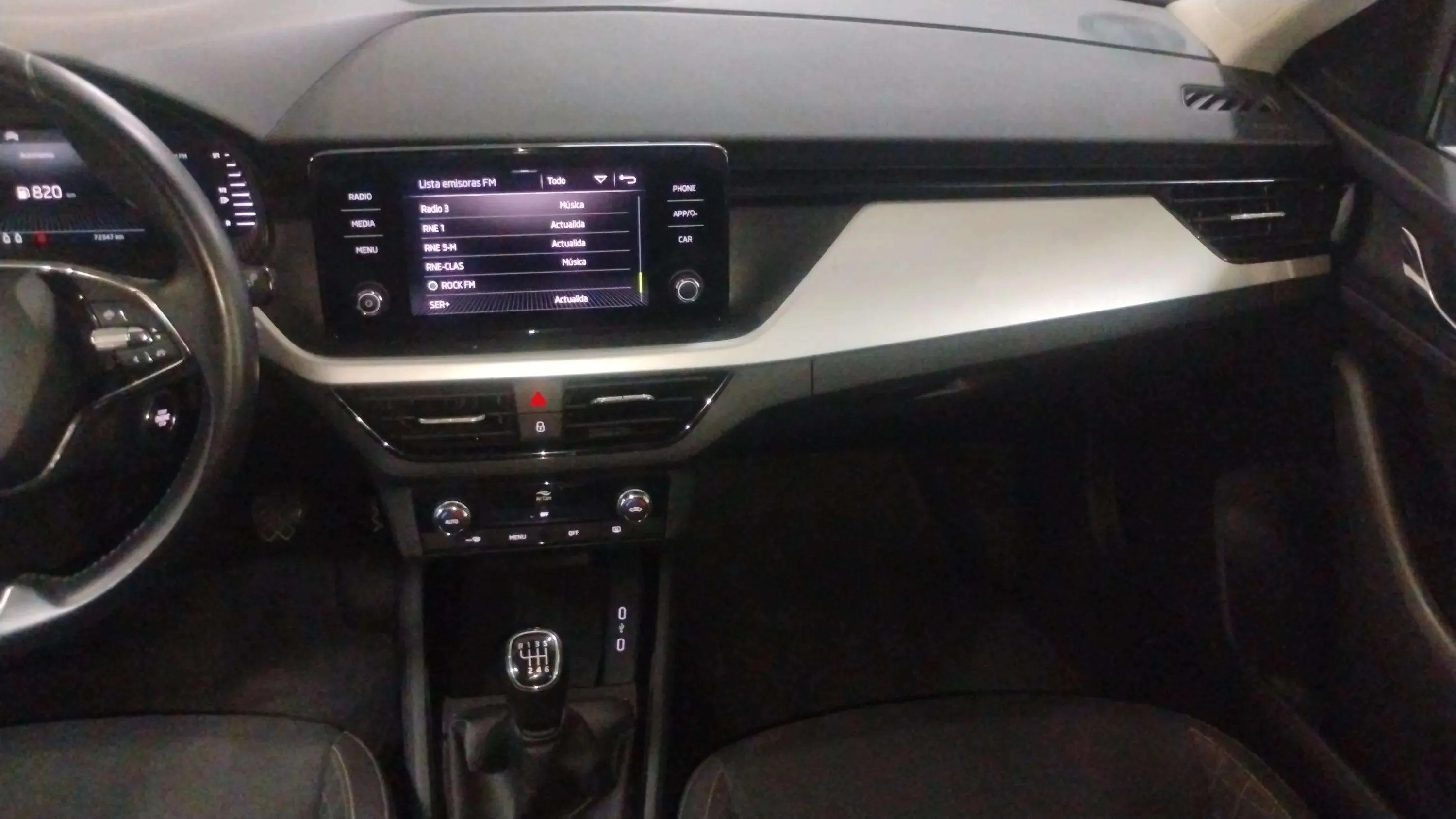 Škoda Kamiq 1.5 TSI DSG Ambition - foto 19