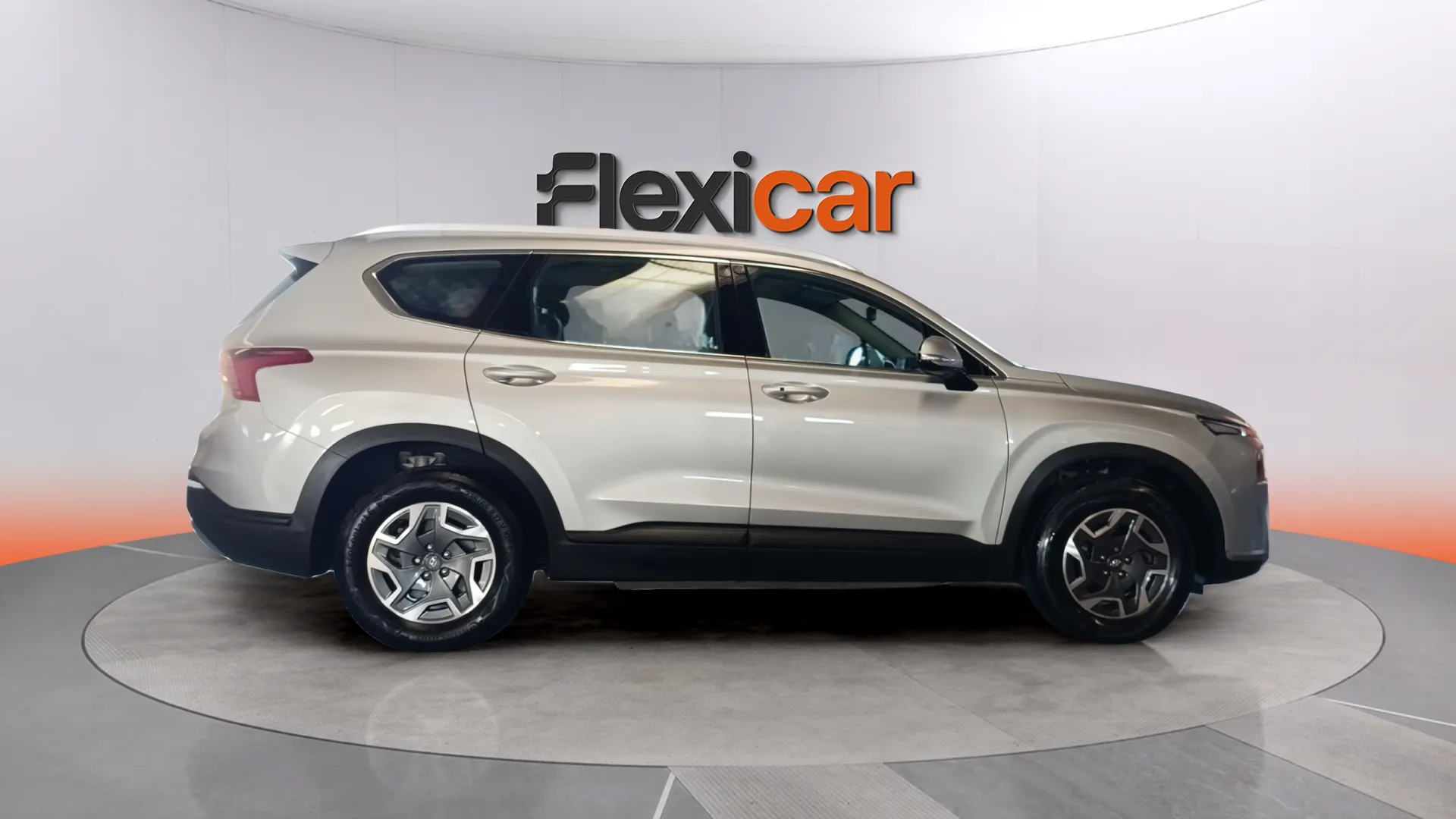 Hyundai Santa Fe 1.6 T-GDi HEV Klass 4x2 - foto 2