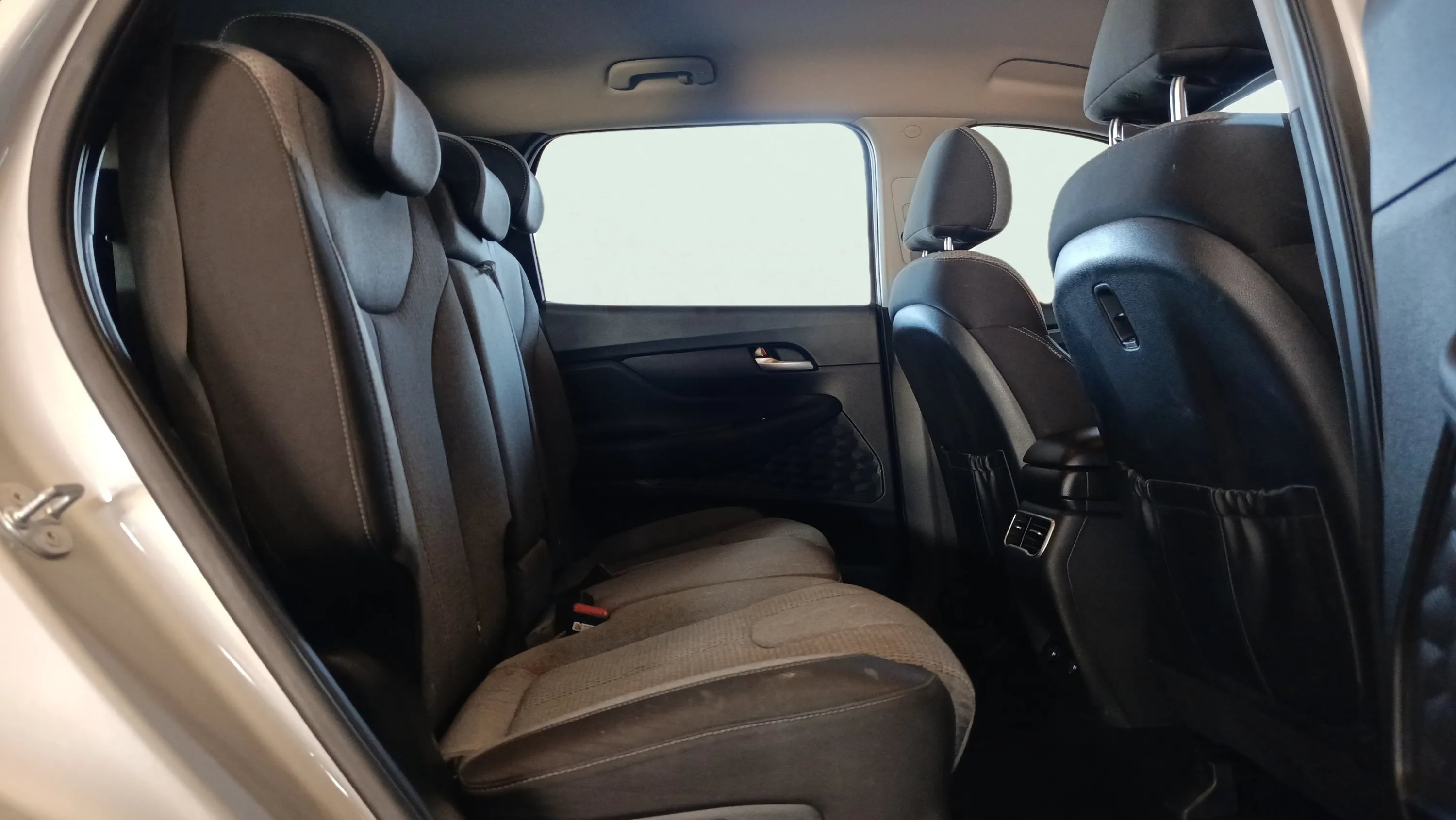 Hyundai Santa Fe 1.6 T-GDi HEV Klass 4x2 - foto 36