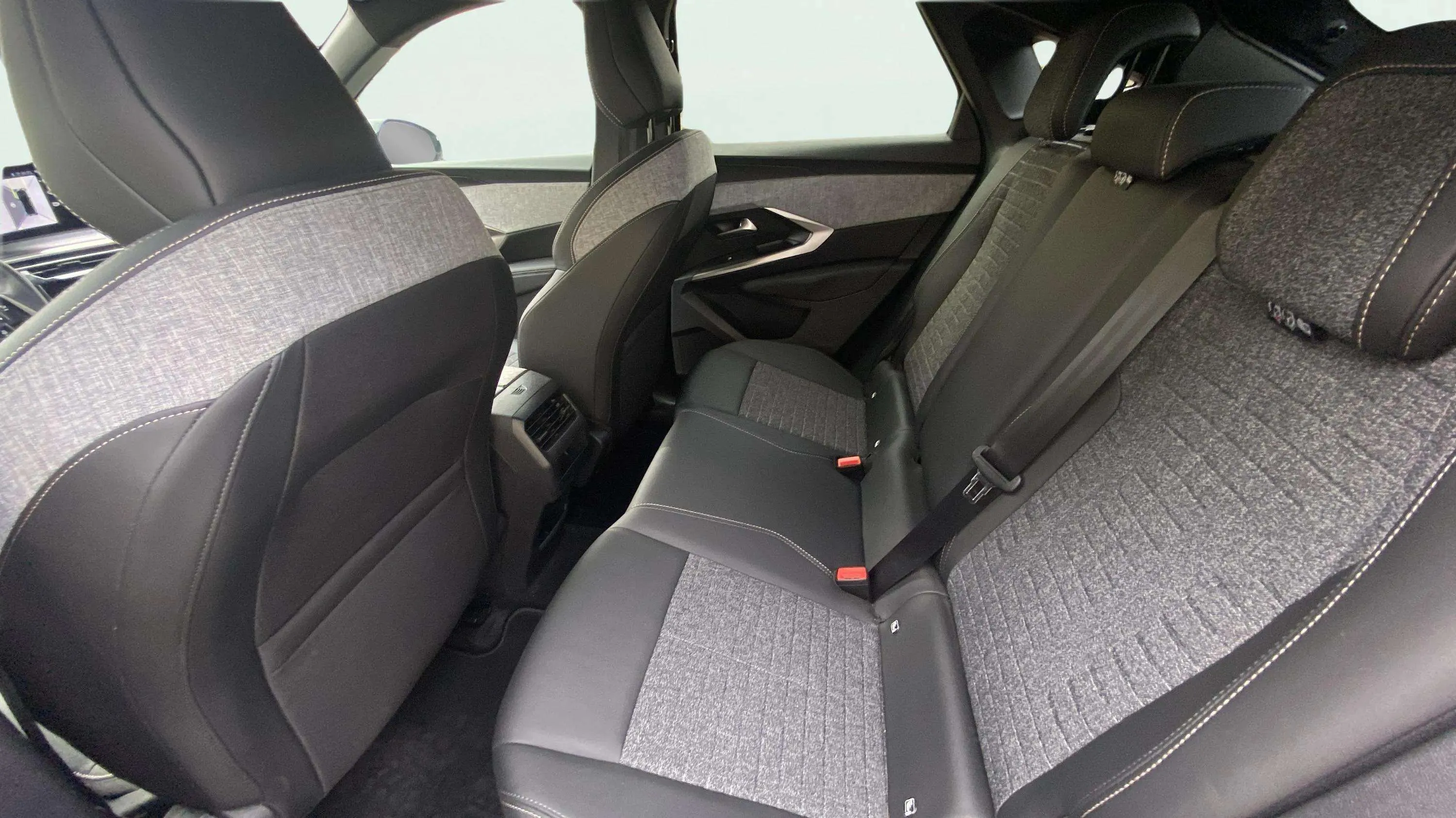 Peugeot 3008 1.2 Allure eDCS6 - foto 14