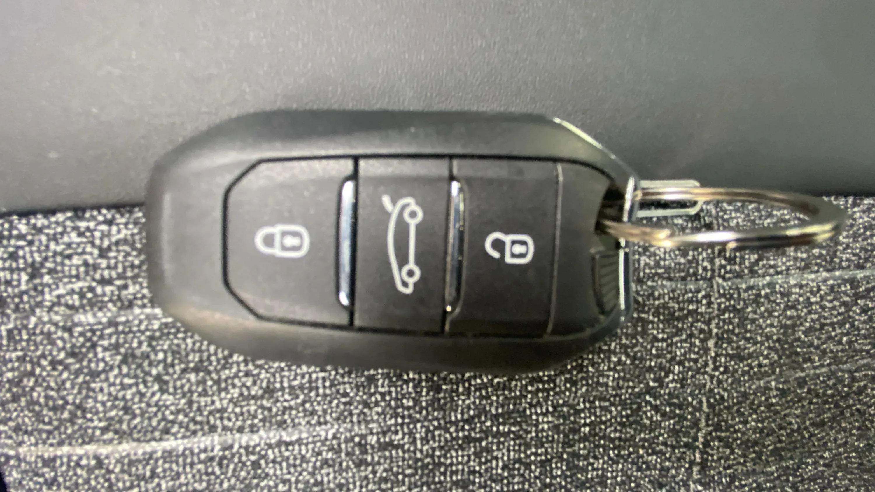 Peugeot 3008 1.2 Allure eDCS6 - foto 35