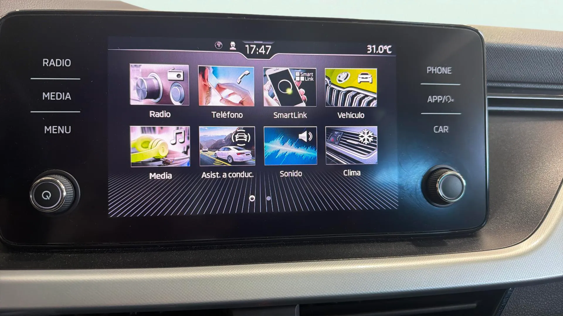 Škoda Kamiq 1.5 TSI Selection - foto 12