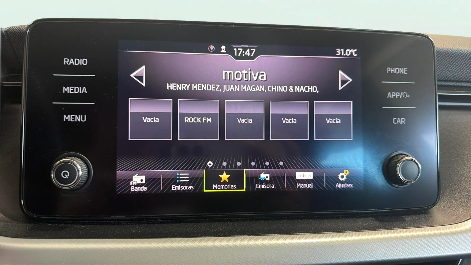 Škoda Kamiq 1.5 TSI Selection - foto 13