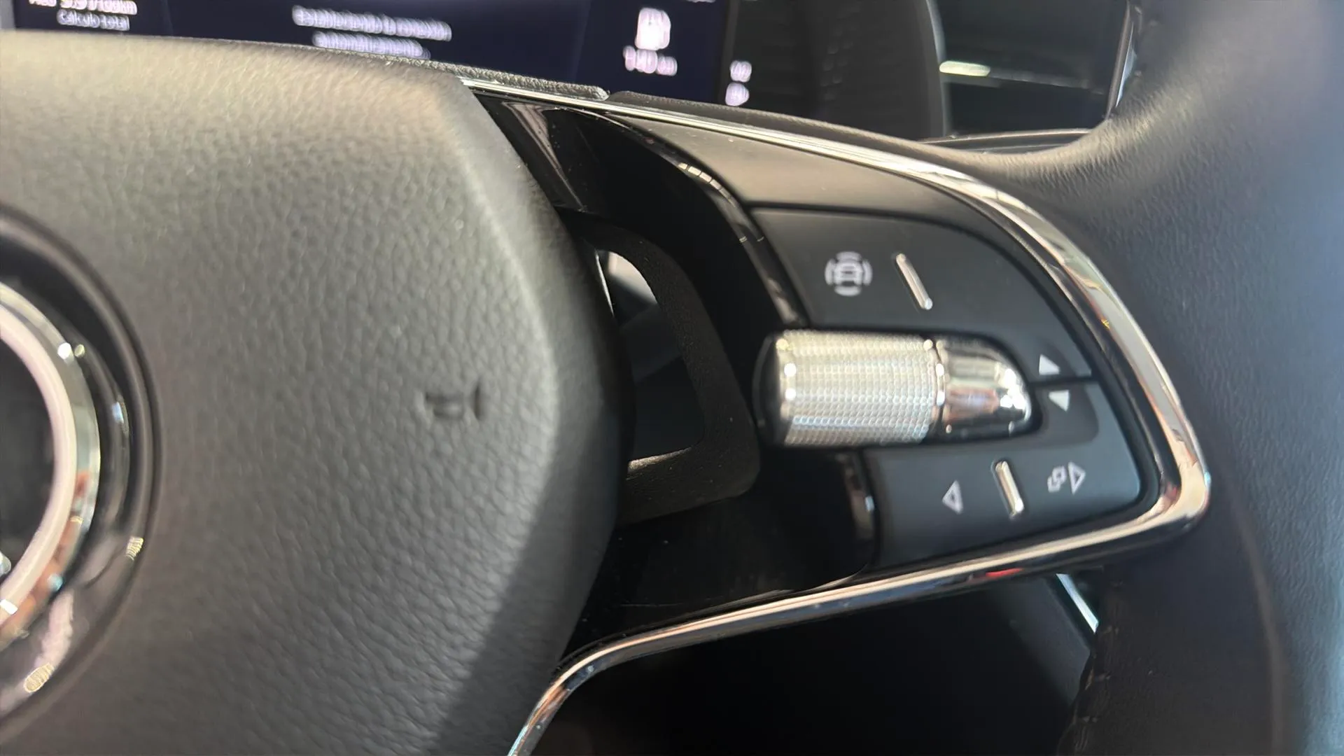 Škoda Kamiq 1.5 TSI Selection - foto 18