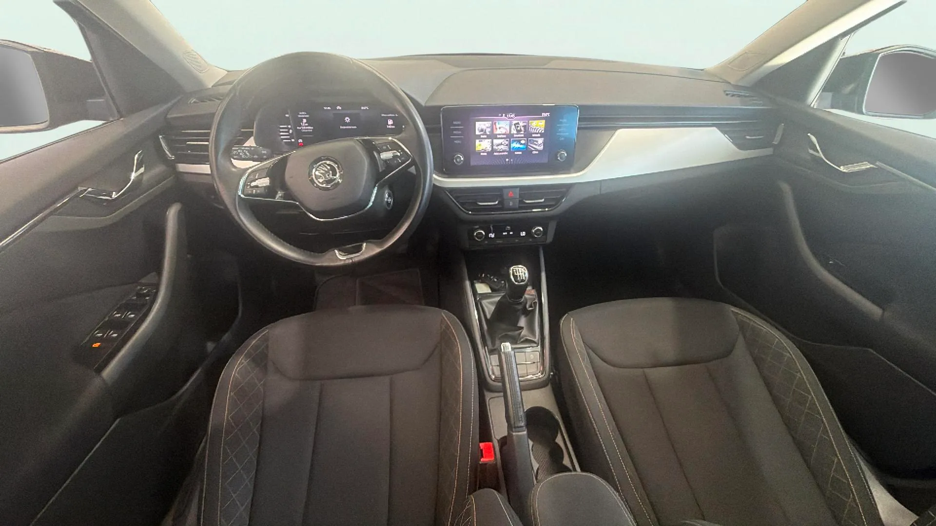 Škoda Kamiq 1.5 TSI Selection - foto 9