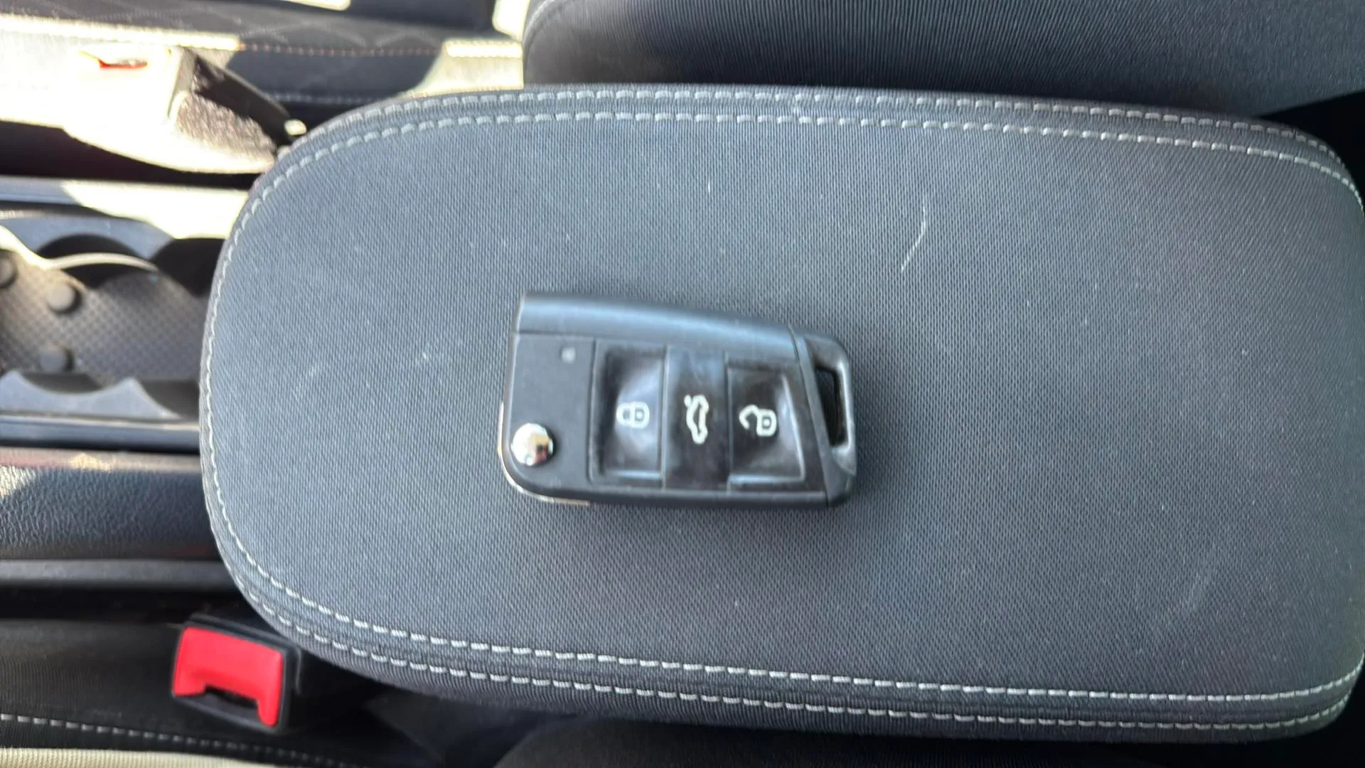 Škoda Kamiq 1.5 TSI Selection - foto 17