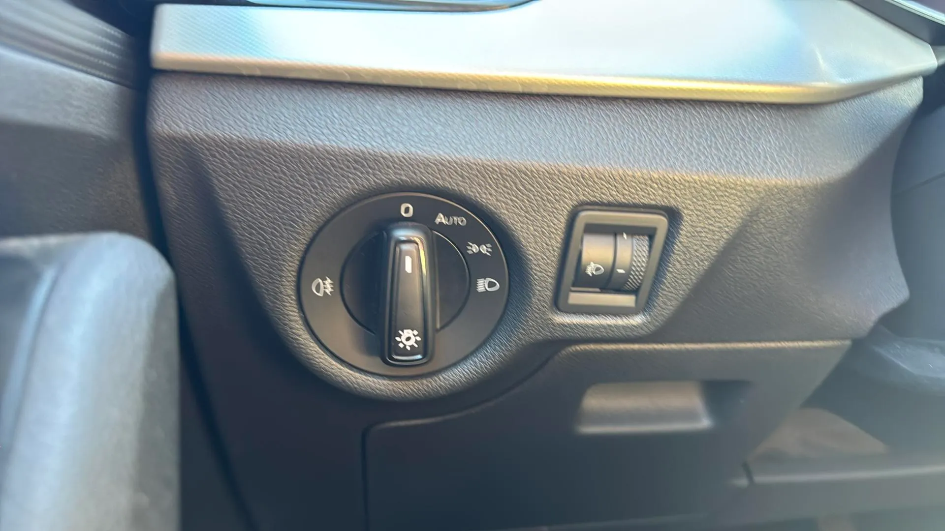 Škoda Kamiq 1.5 TSI Selection - foto 21