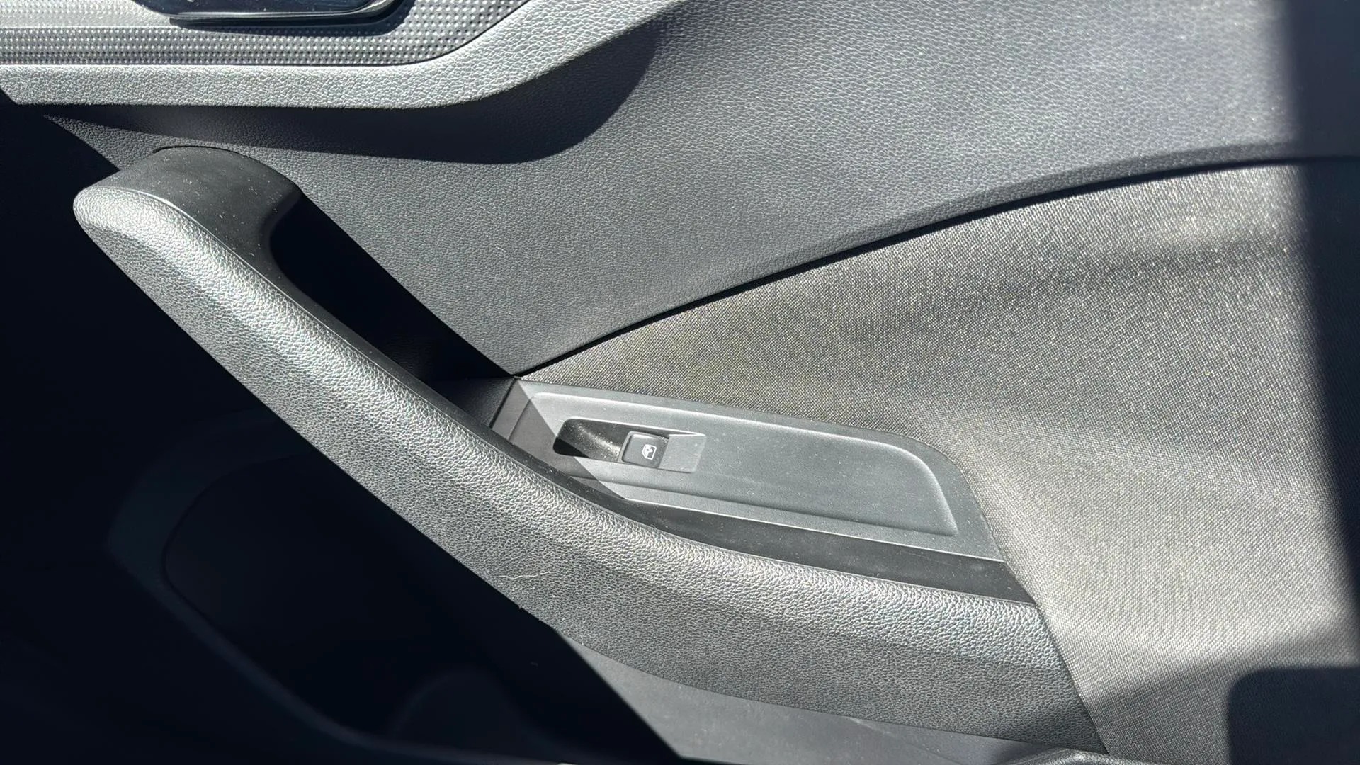 Škoda Kamiq 1.5 TSI Selection - foto 23