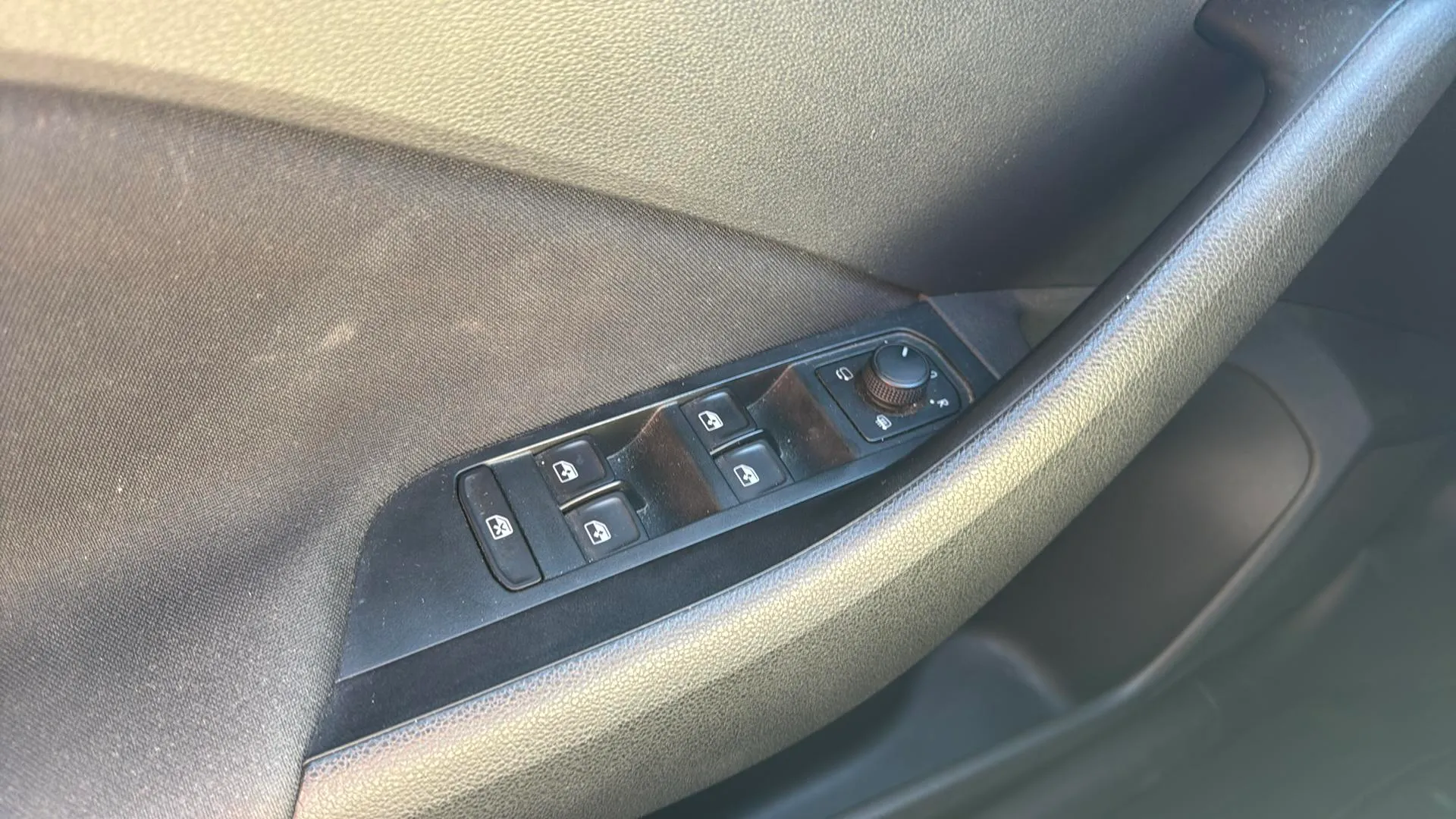 Škoda Kamiq 1.5 TSI Selection - foto 22