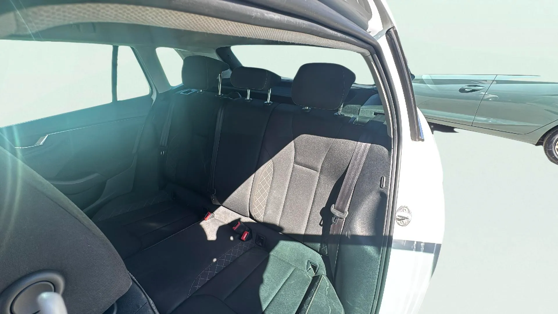 Škoda Kamiq 1.5 TSI Selection - foto 10