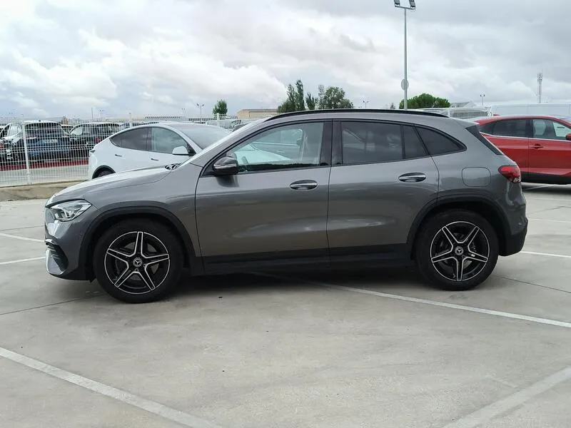 Mercedes-Benz GLA 180 - foto 3