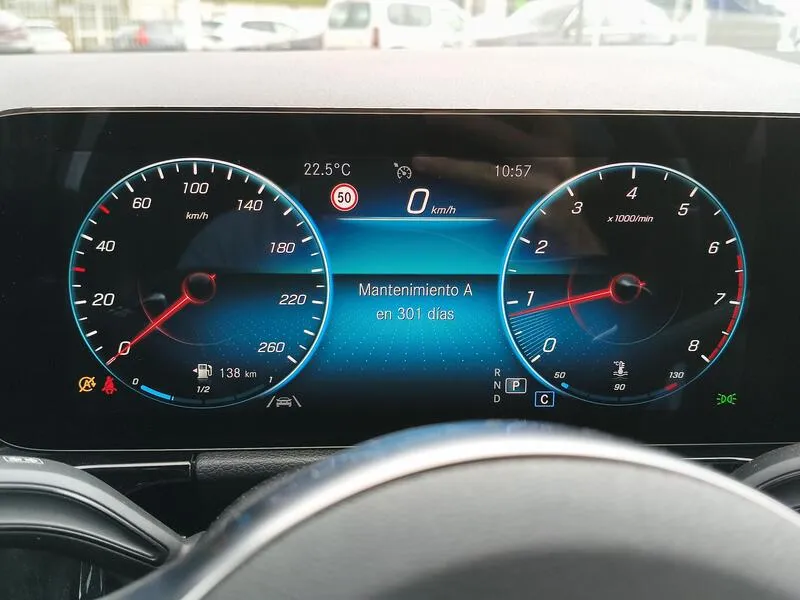 Mercedes-Benz GLA 180 - foto 20