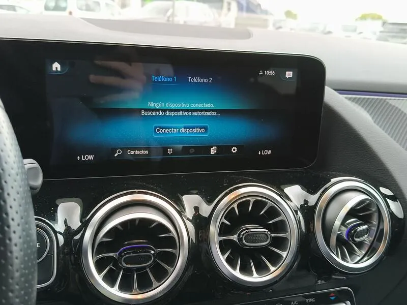 Mercedes-Benz GLA 180 - foto 11
