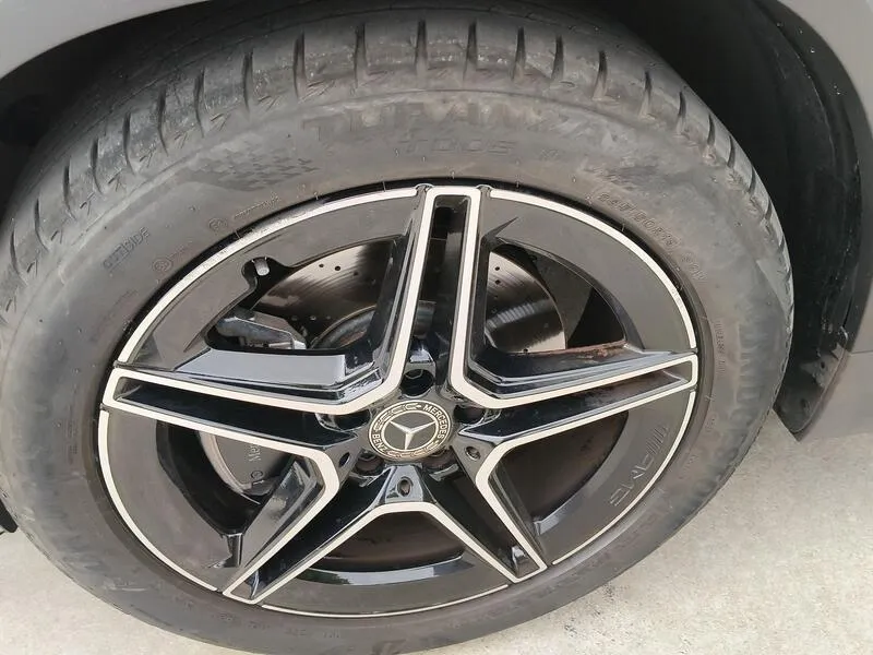 Mercedes-Benz GLA 180 - foto 46