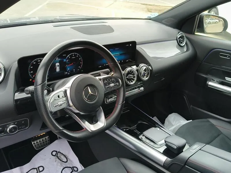 Mercedes-Benz GLA 180 - foto 10